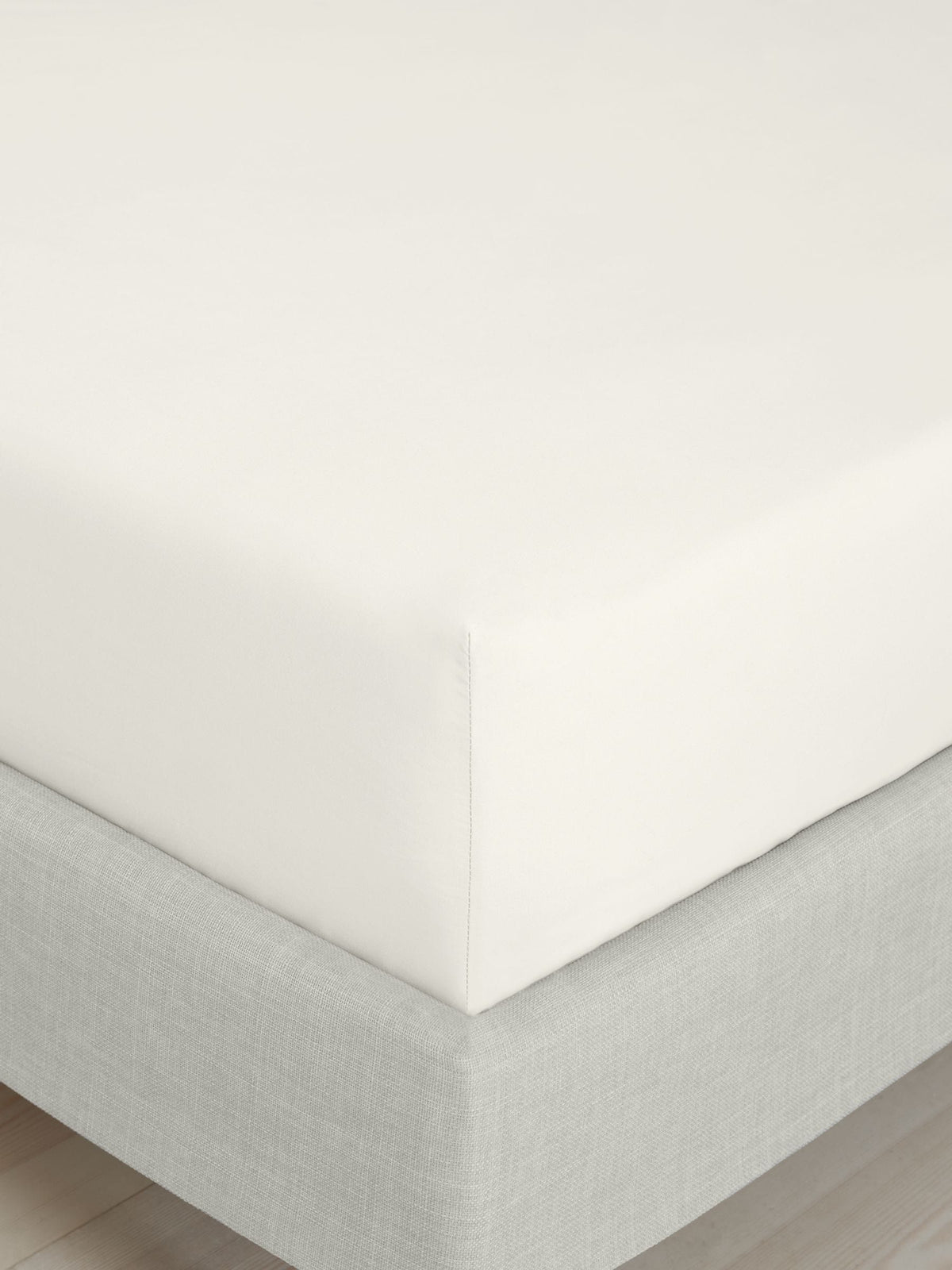Bianca Cream deep fitted bed sheet - British product