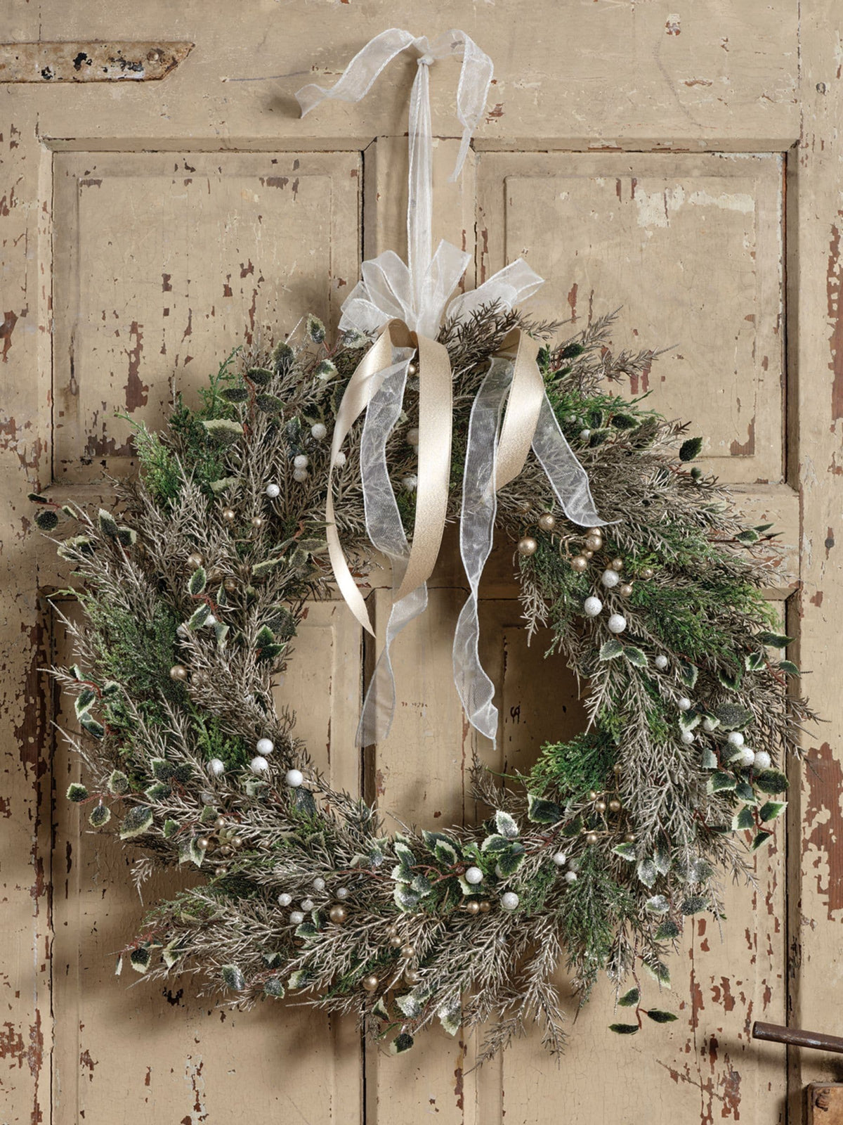 Everlands Christmas wreath berries and foliage champagne tones 60cm - British product