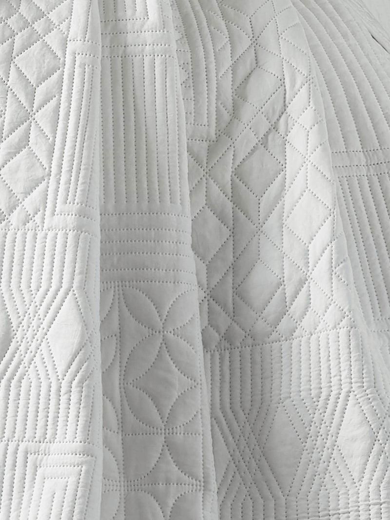 Catherine Lansfield Folkstone Geo white bedspread 220x230cm - British product