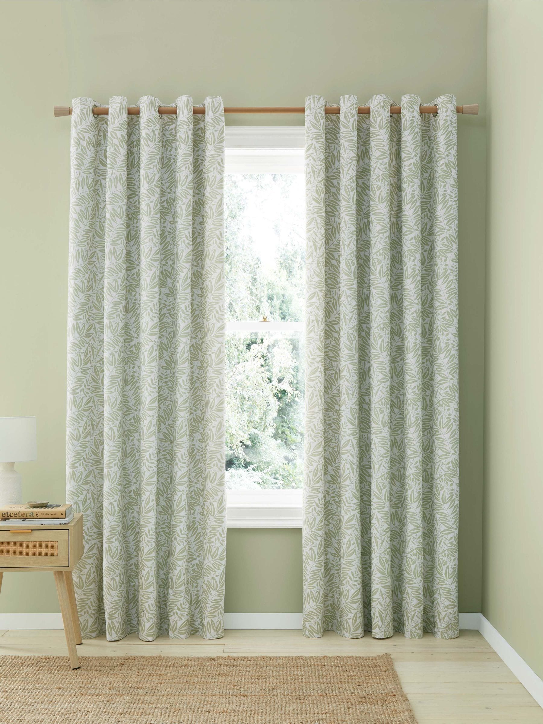 Catherine Lansfield Tilly Floral Print curtains 168x229cm (British brand)