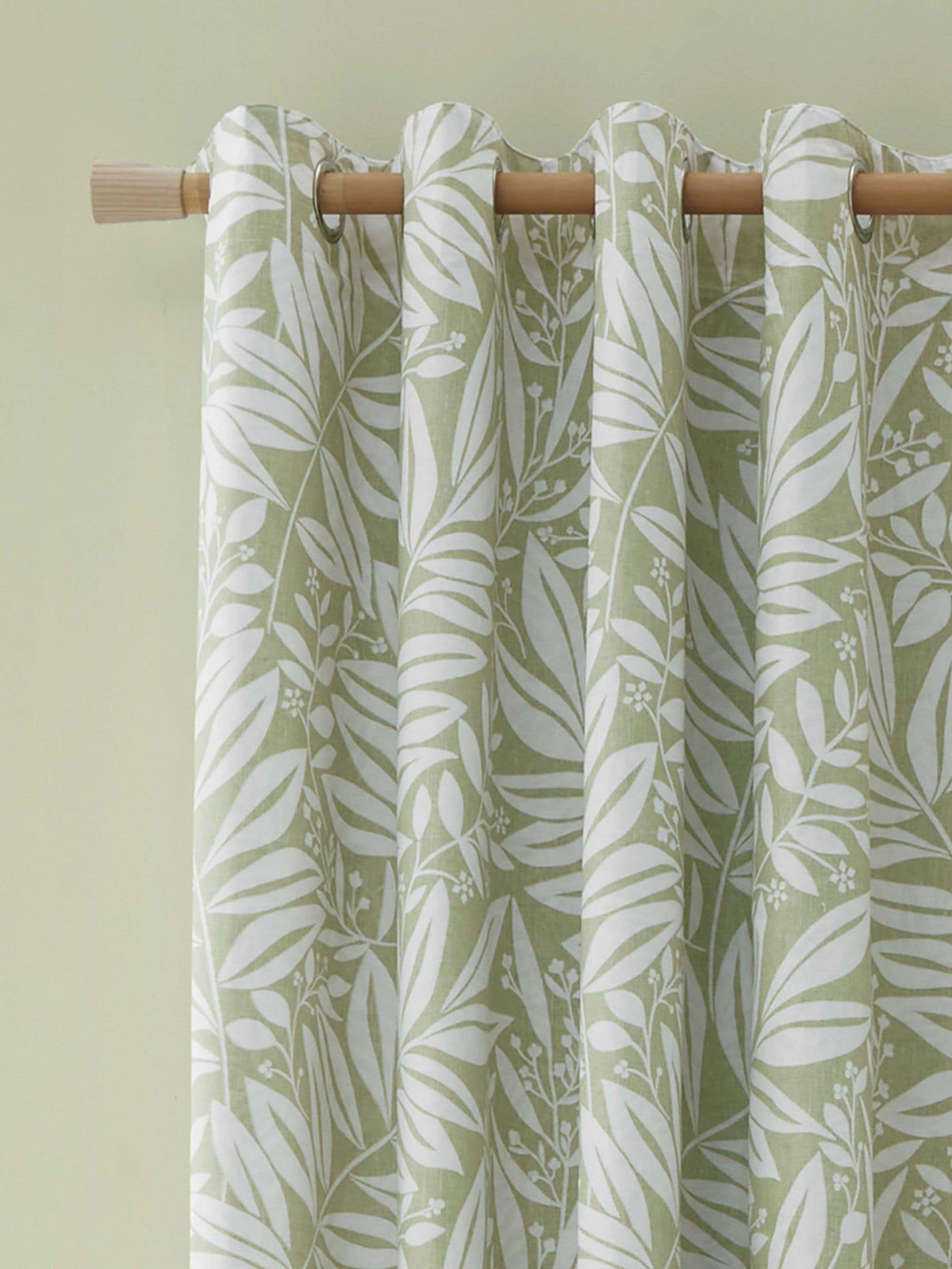 Catherine Lansfield Tilly Floral Print curtains 168x229cm (British brand)
