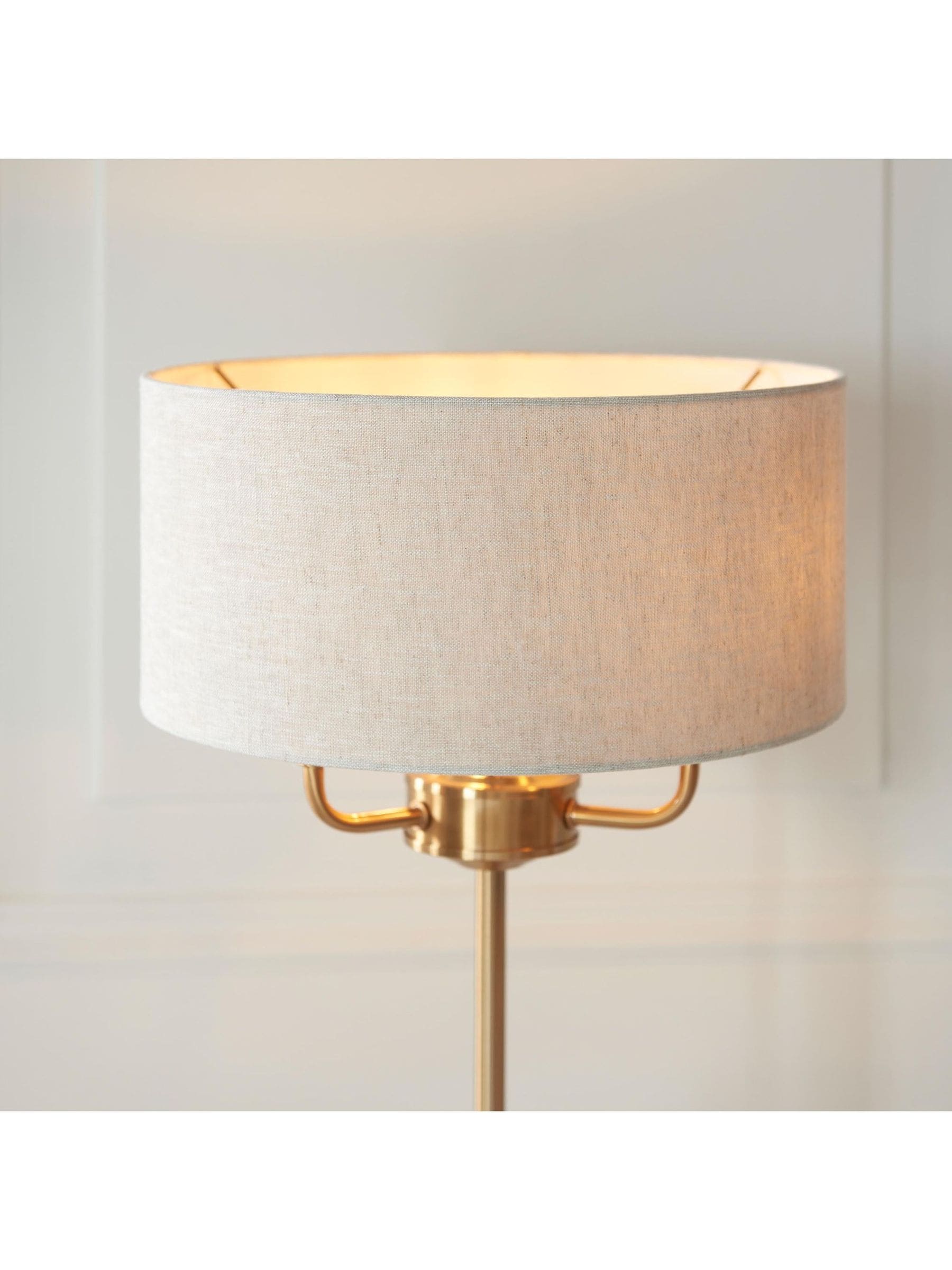 Gallery Home Highclere vintage brass table lamp 50cm (British brand)