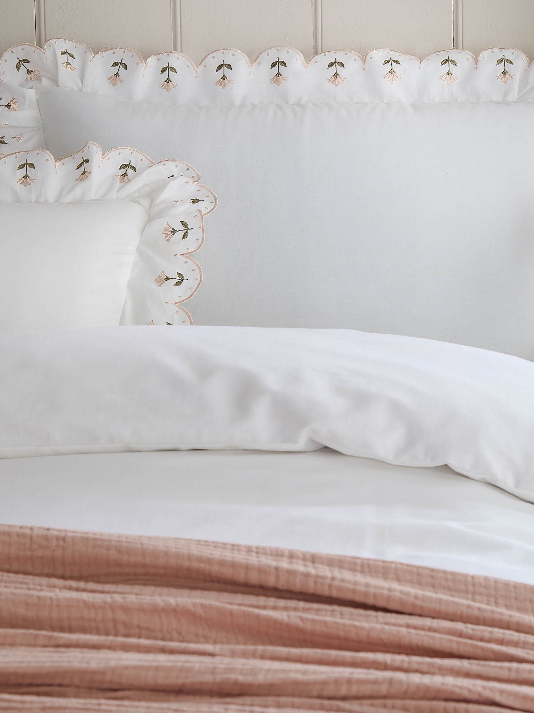 Wylder Peach Scallop Embroidered Cotton Duvet Cover Set