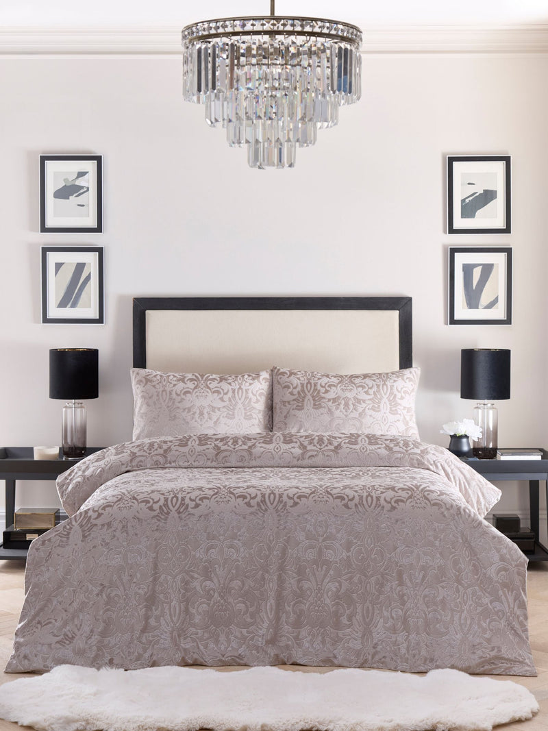 Laurence Llewelyn-Bowen Linen Firenza Jacquard duvet cover set, UK version