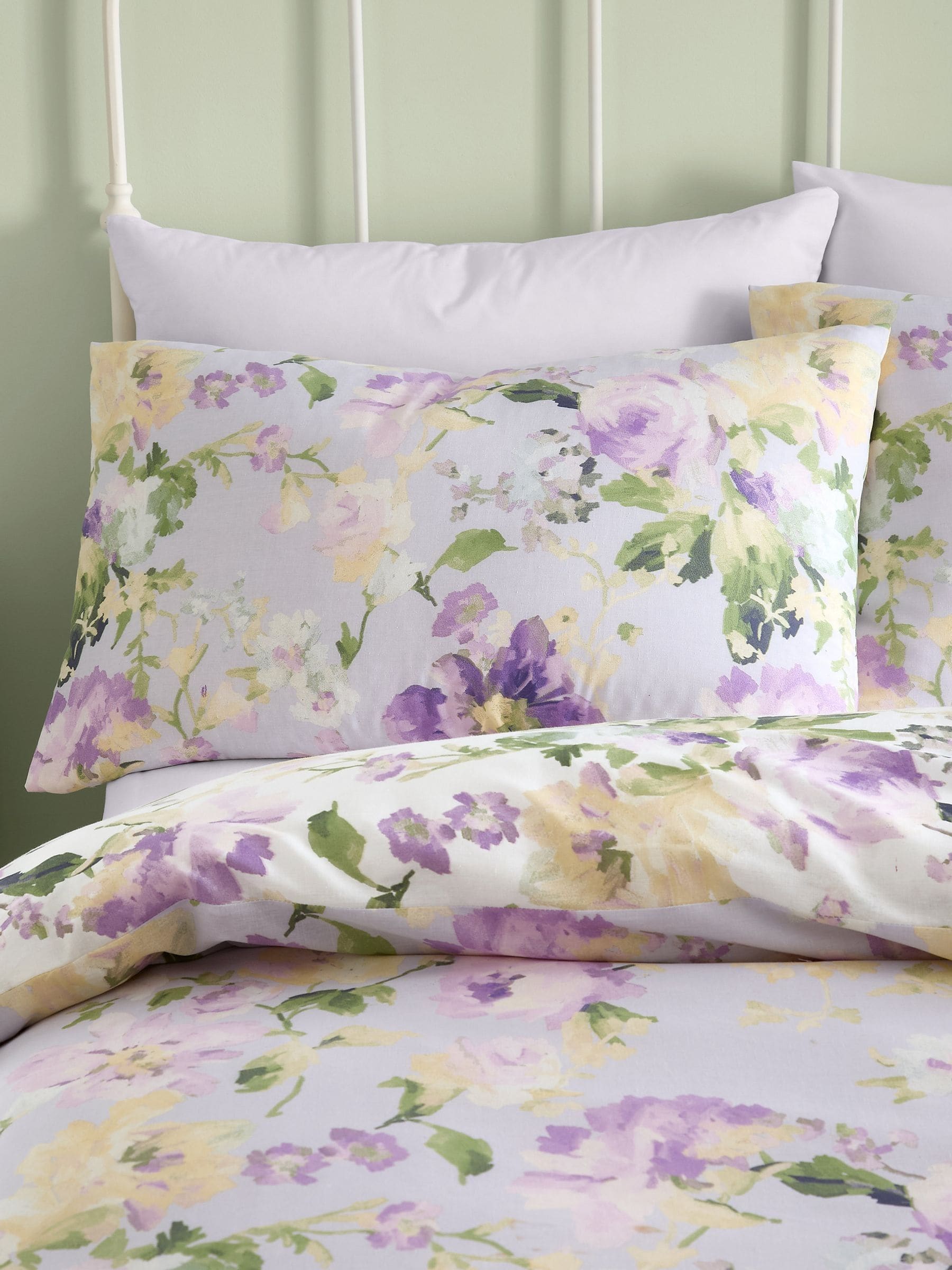 Dreams & Drapes Lilac Flourette Easy Care Duvet Cover Set