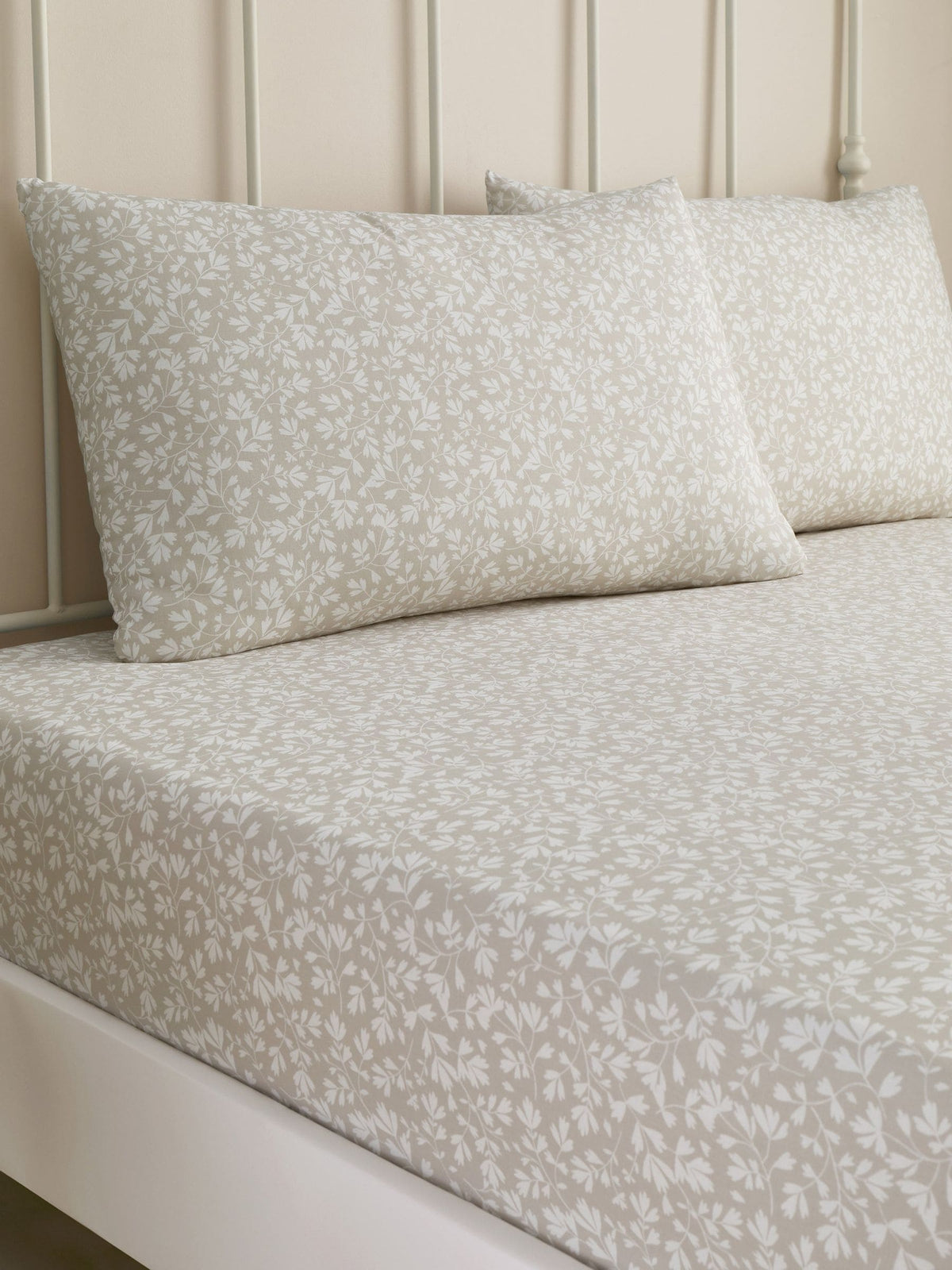 Dreams & Drapes Natural Tess fitted sheet - British product