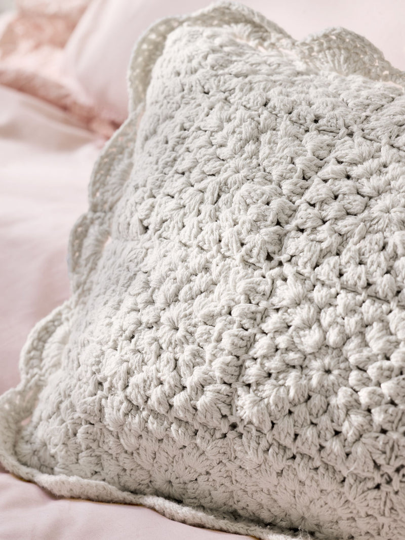 Shabby Chic natural crochet scallop edge cushion 43x43cm, UK version