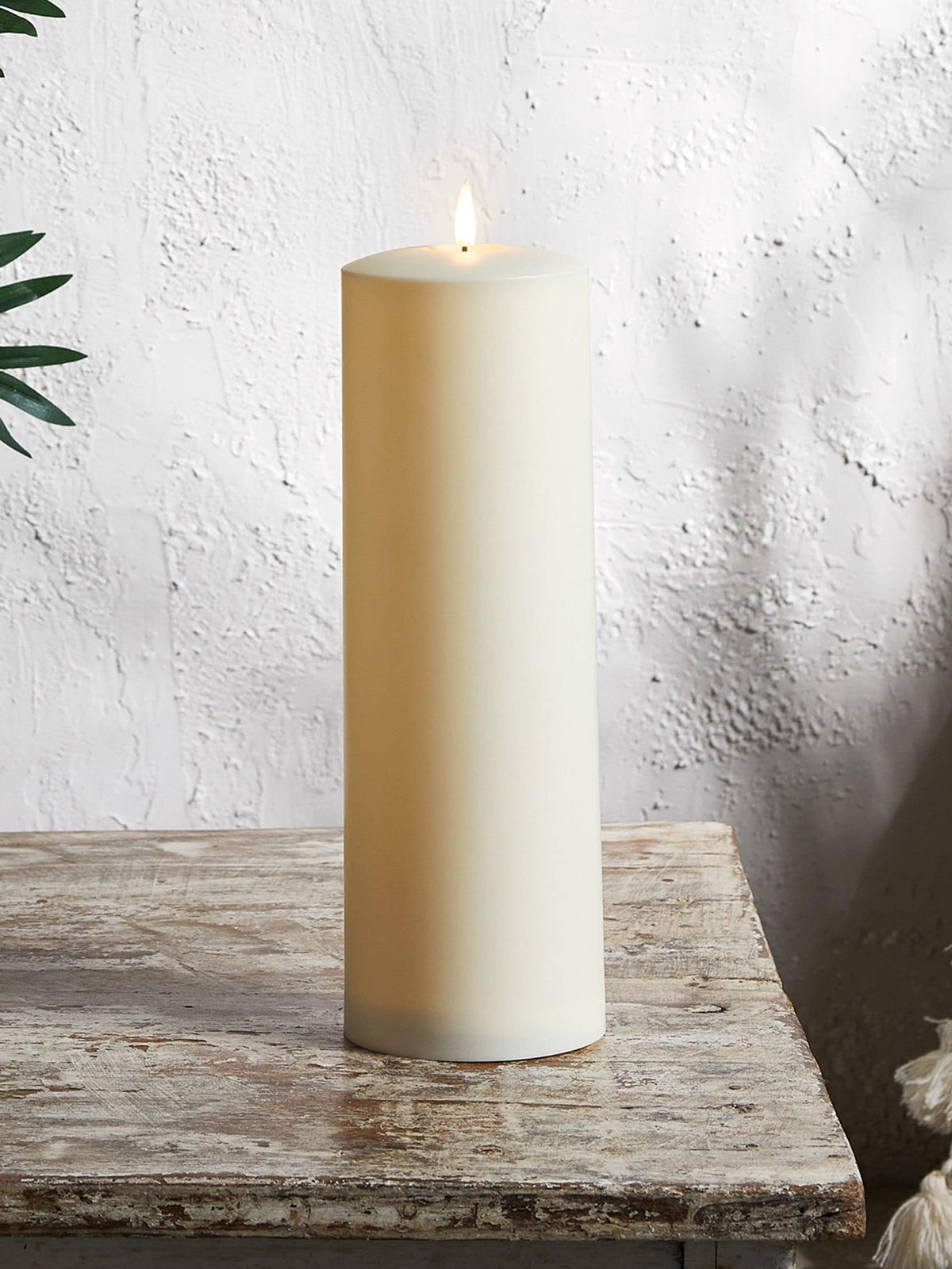 Lights4fun Natural TruGlow waterproof outdoor candle 30cm, UK version