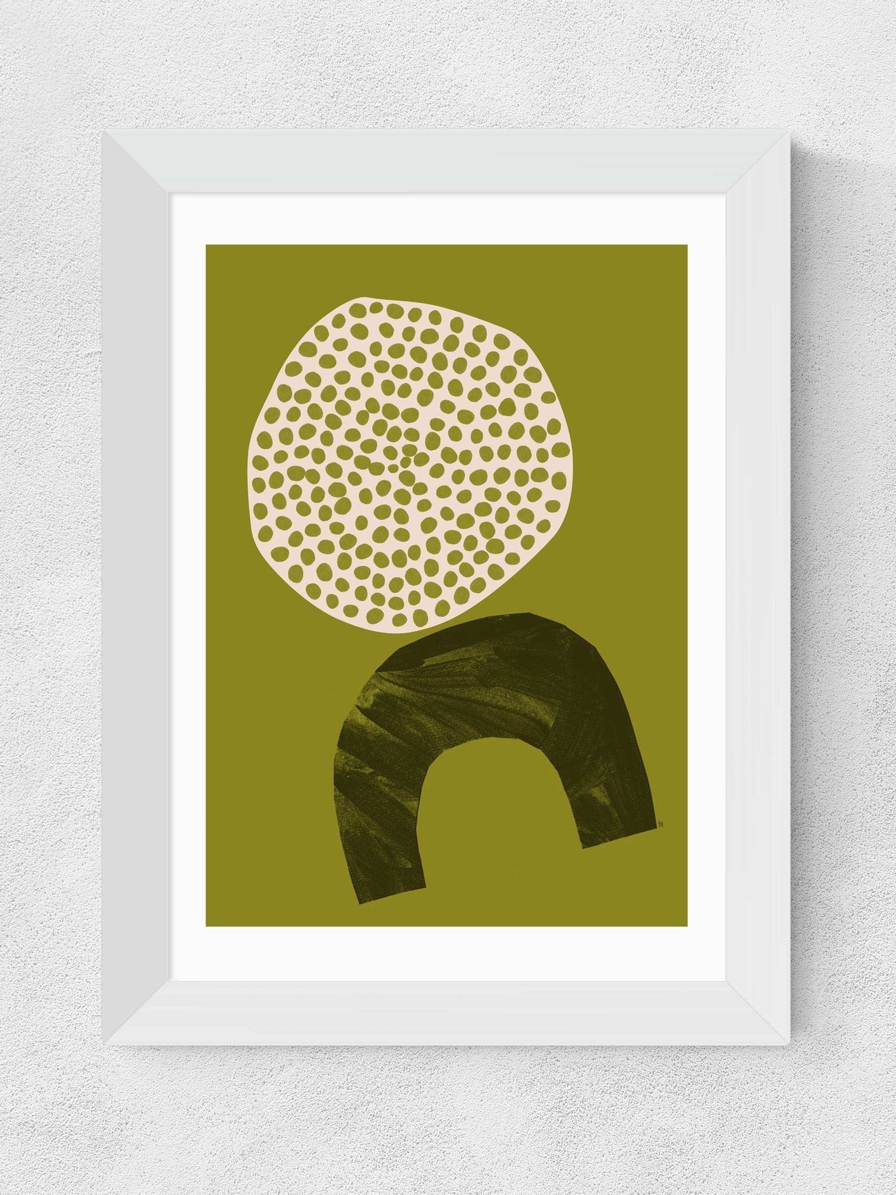 East End Prints White Raia framed art print - British product
