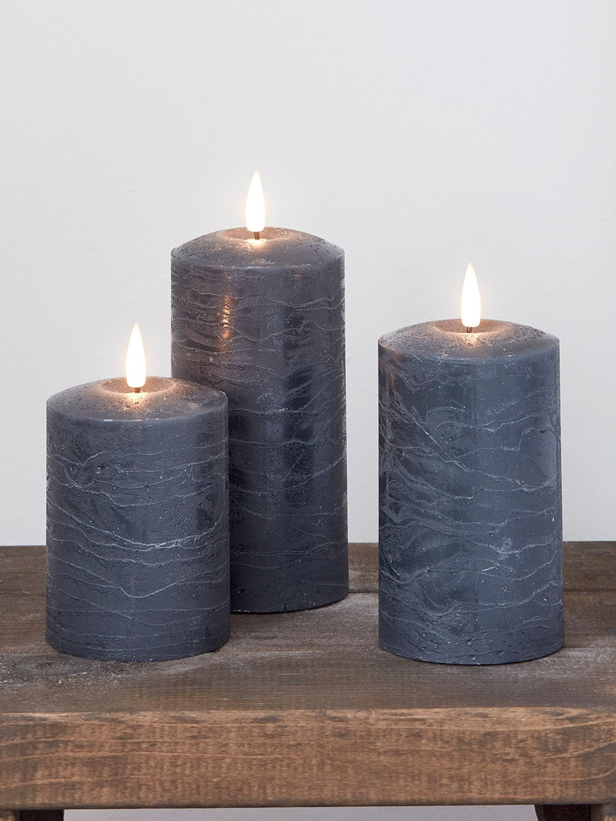 Lights4fun Grey TruGlow LED Pillar Candle Trio UK version