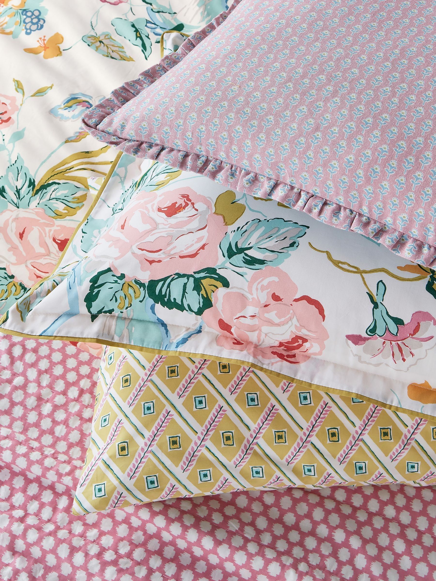 Land & Shore Multi Bloom duvet cover and pillowcase set, UK version