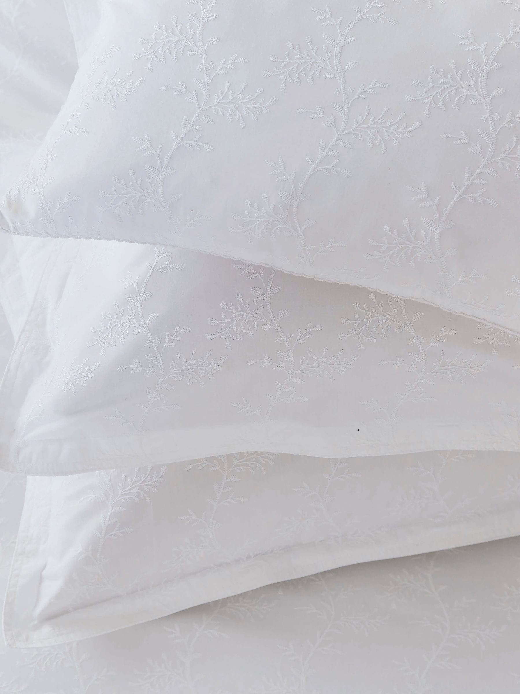 Murmur White Bea 100% Cotton Duvet Cover and Pillowcase Set