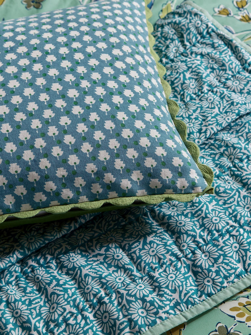 Land & Shore Green Aster throw, imported from the UK