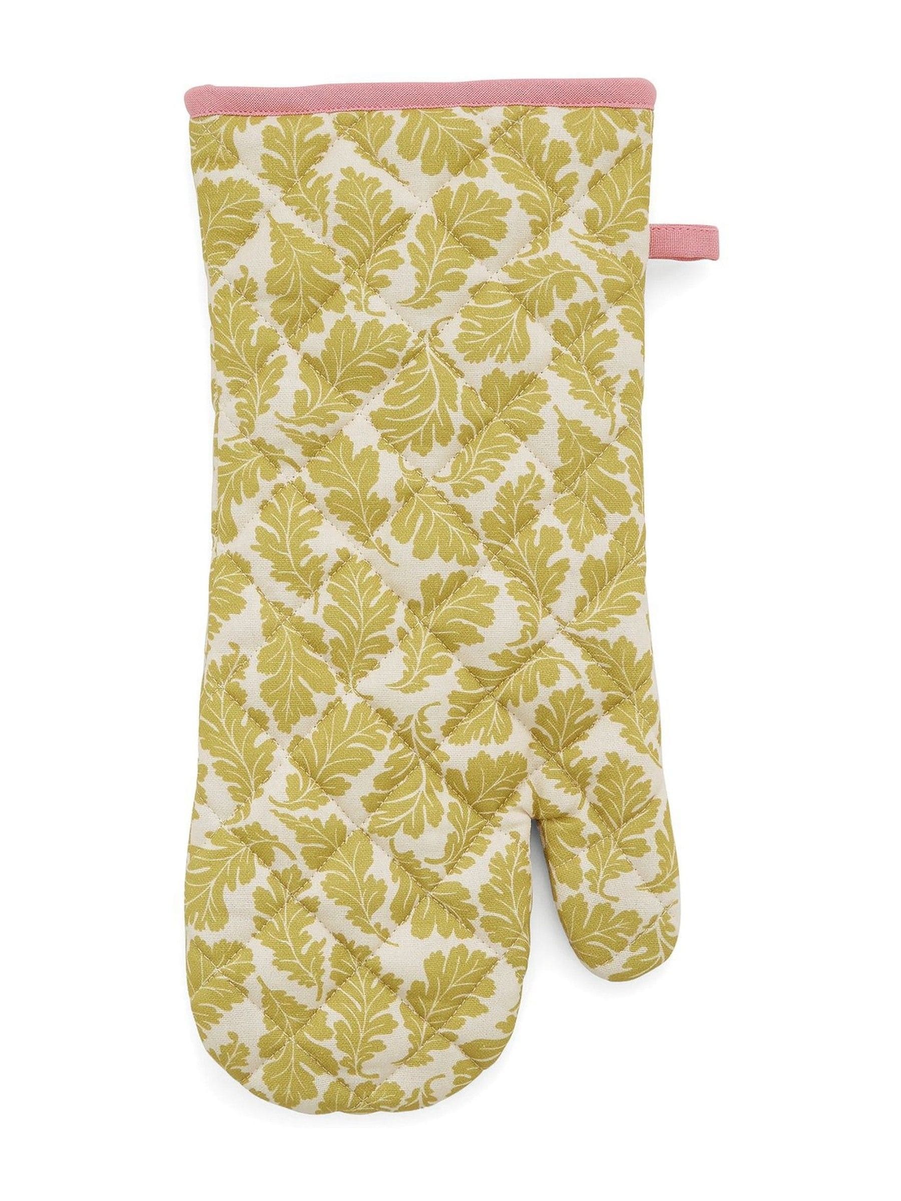 Land & Shore Multi Oak Leaf Print Oven Gloves