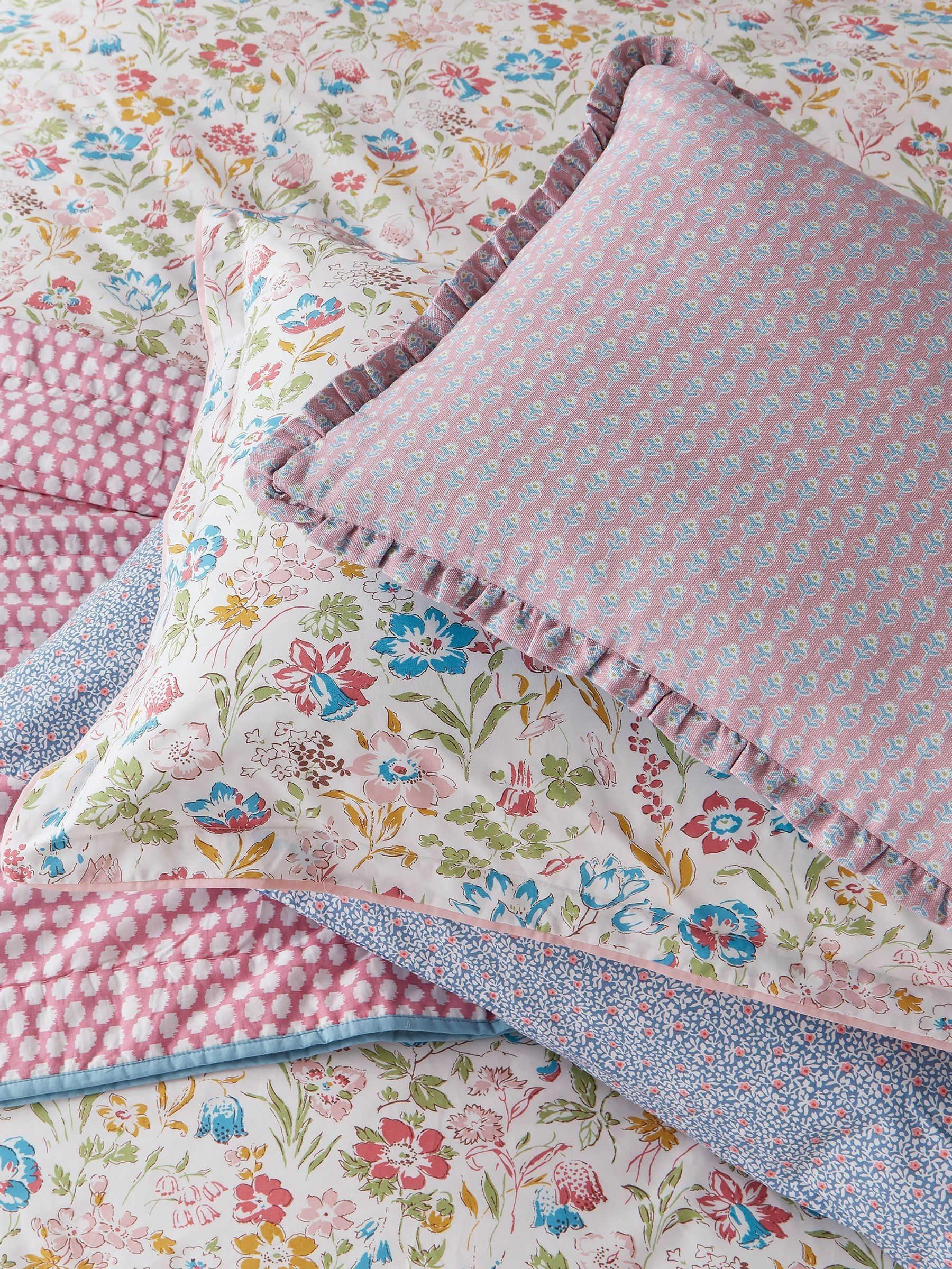 Land & Shore Meadowsweet duvet cover and pillowcase set, UK version