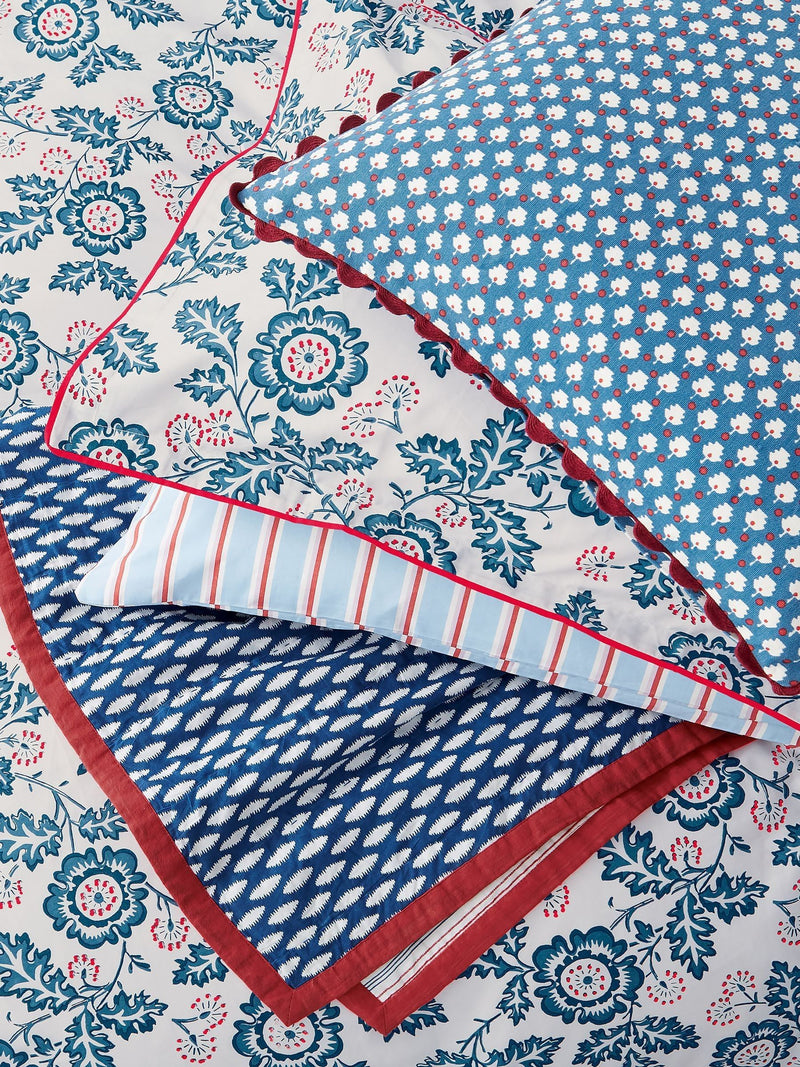 Land & Shore Blue Red River Scallop Duvet Cover and Pillowcase Set