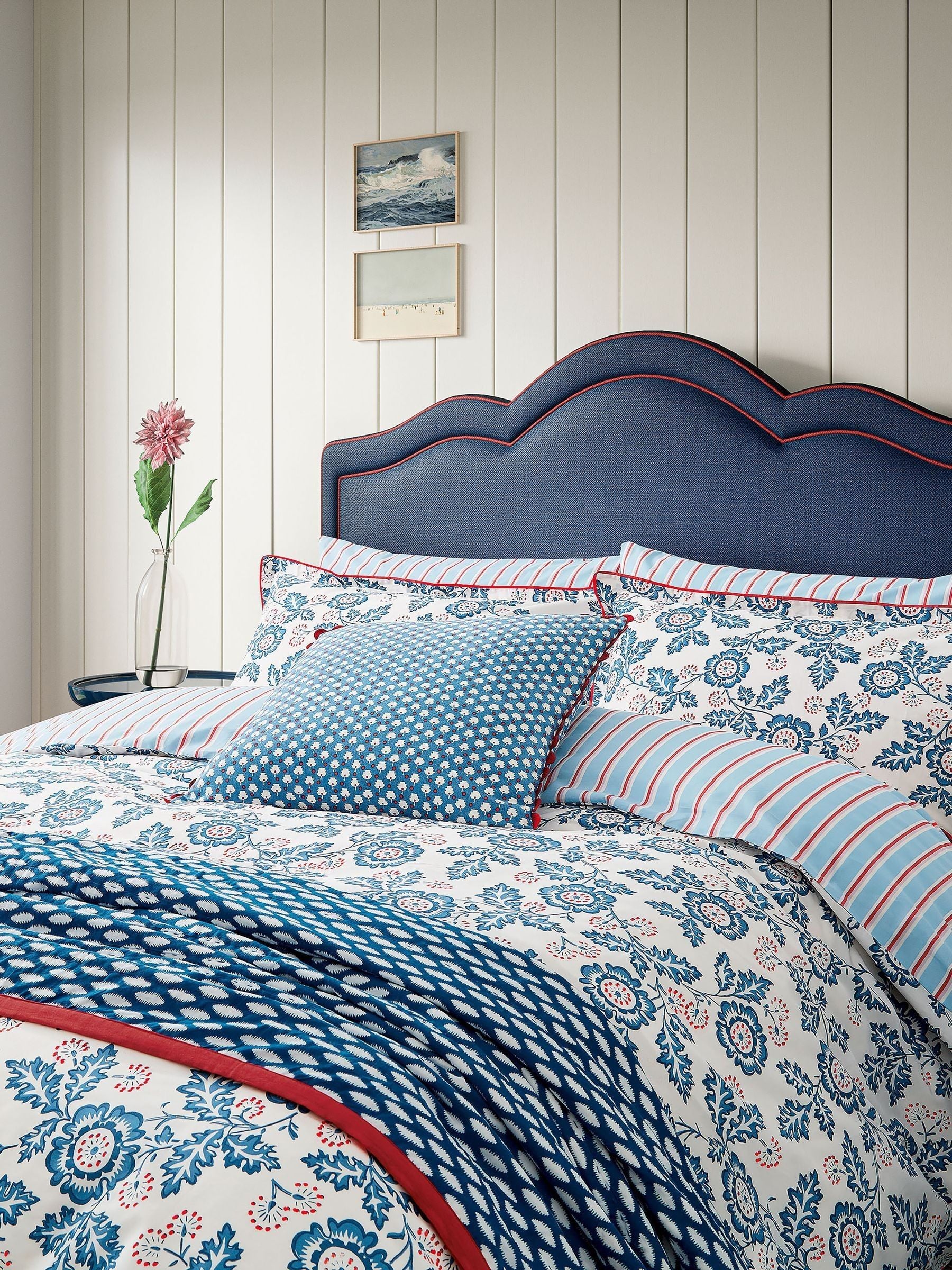 Land & Shore Blue Red River Scallop Duvet Cover and Pillowcase Set