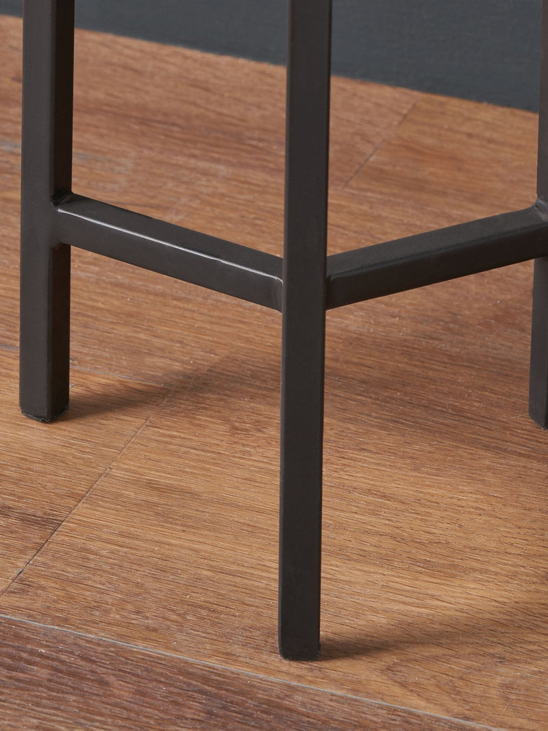 Pacific Lifestyle black metal small floor planter - British product