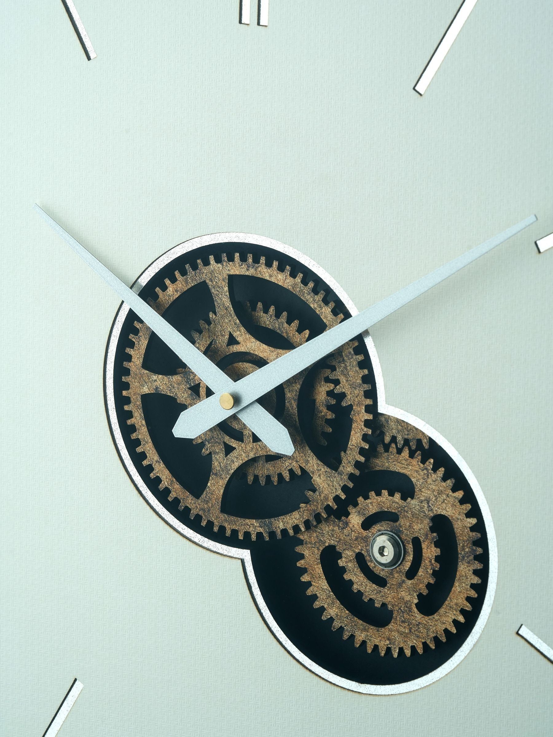 Pacific Lifestyle 60cm round wall clock, imported from the UK