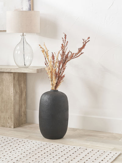 Next Pacific Lifestyle Dekorative Tall Vase aus schwarzem Fibrestone – Jetzt bei McGrocer online kaufen