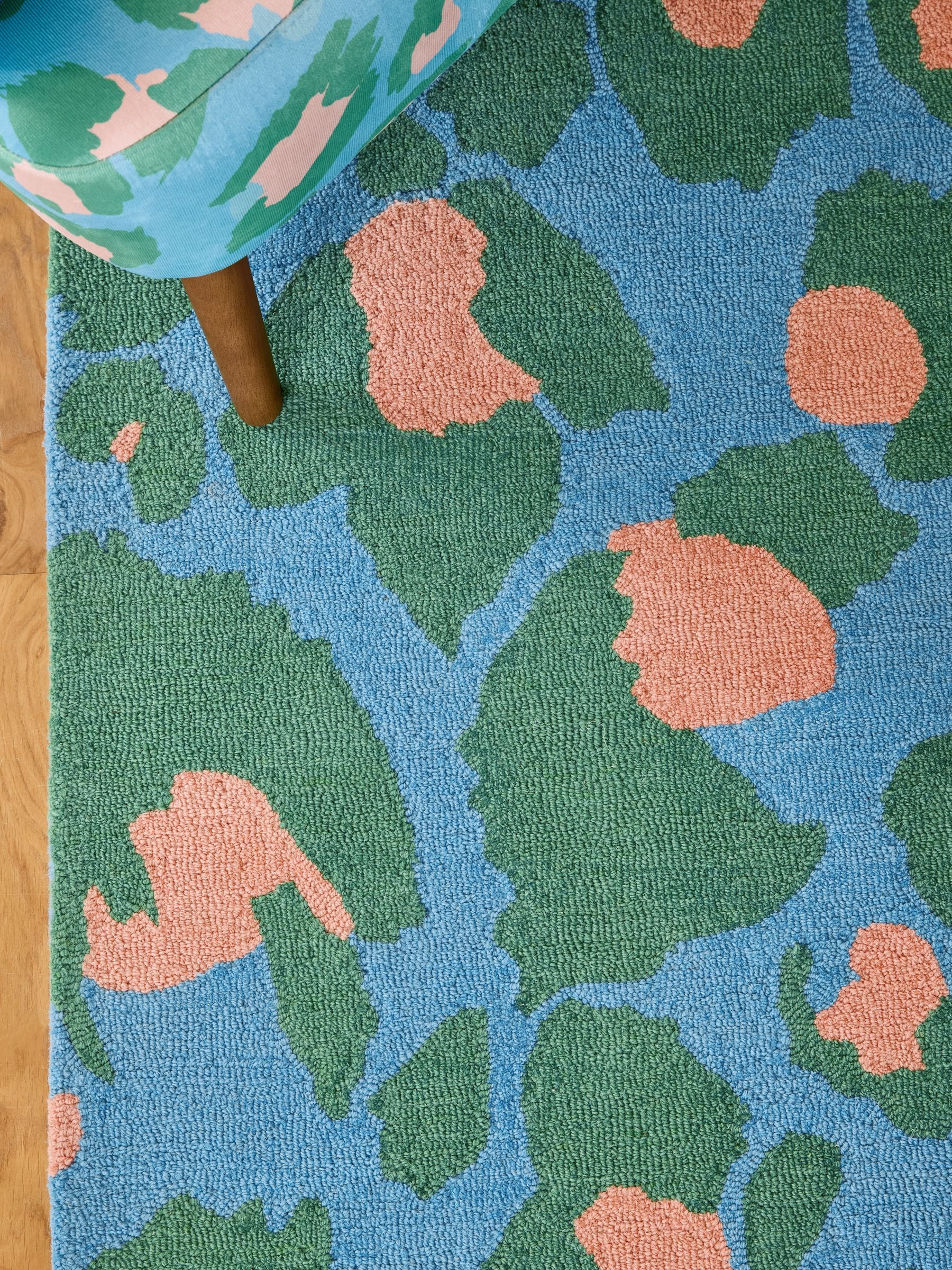 Eleanor Bowmer blue leopard print wool rug - British product