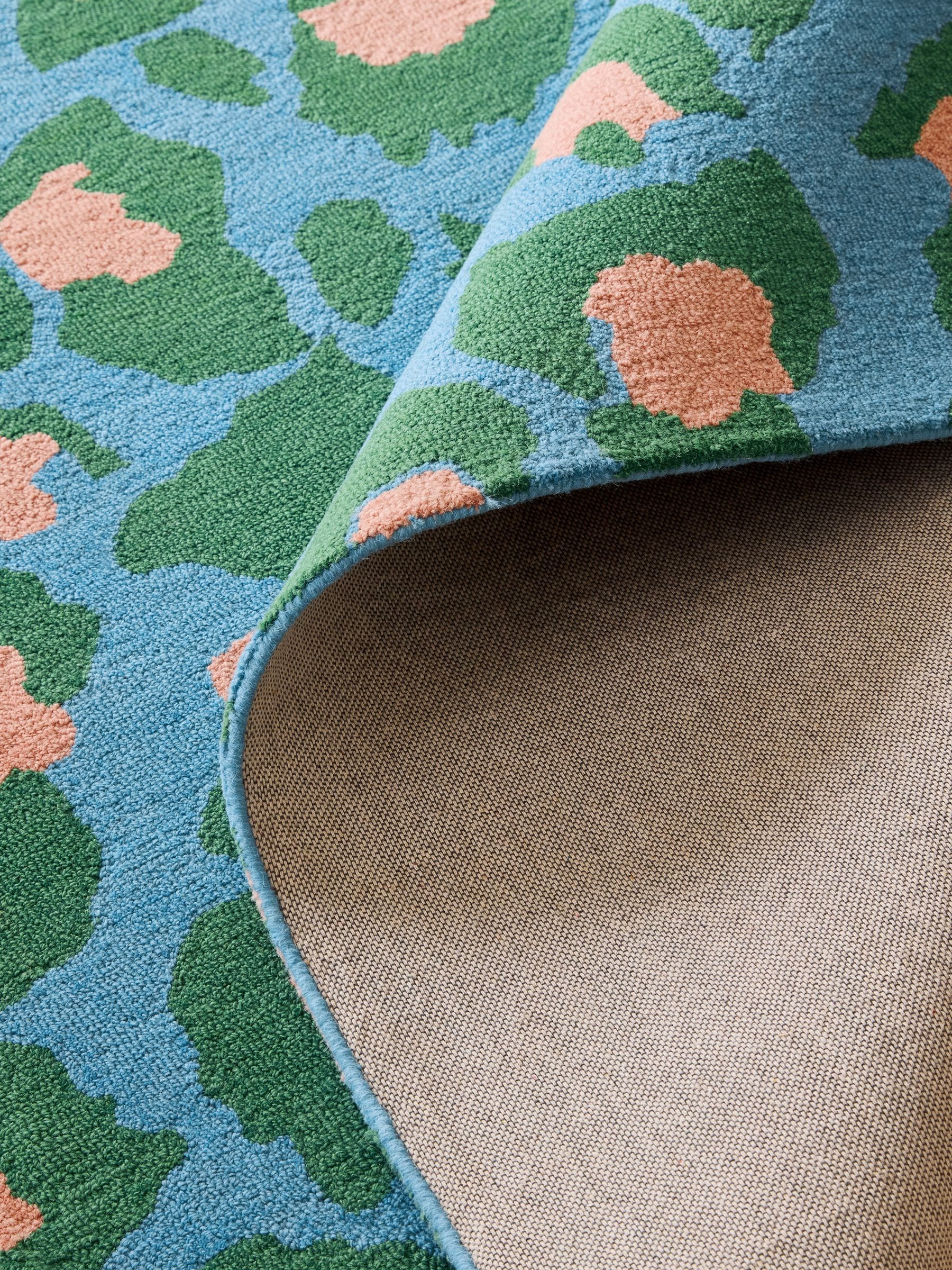 Eleanor Bowmer blue leopard print wool rug - British product