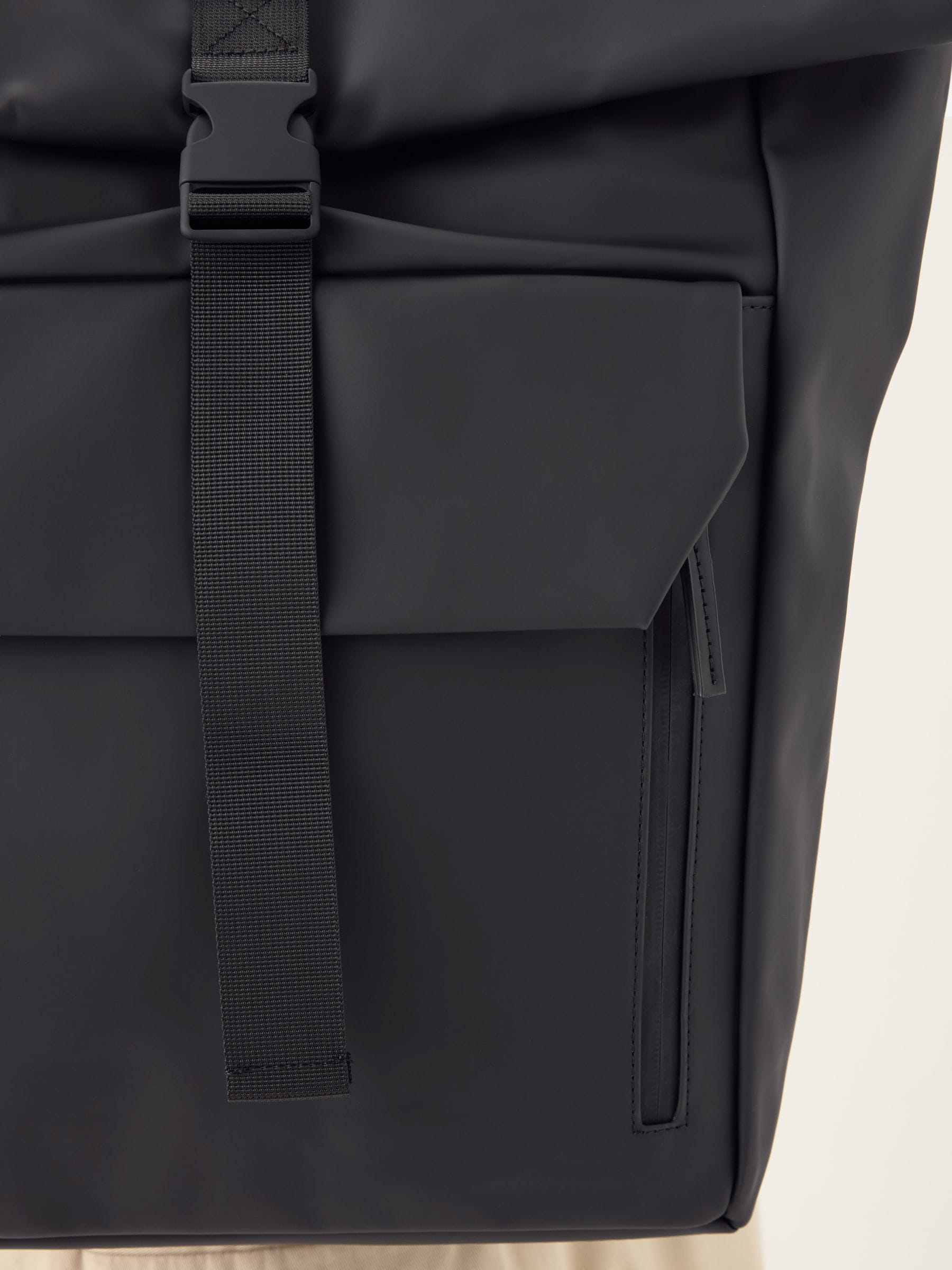 Black rubberised backpack roll top - British product