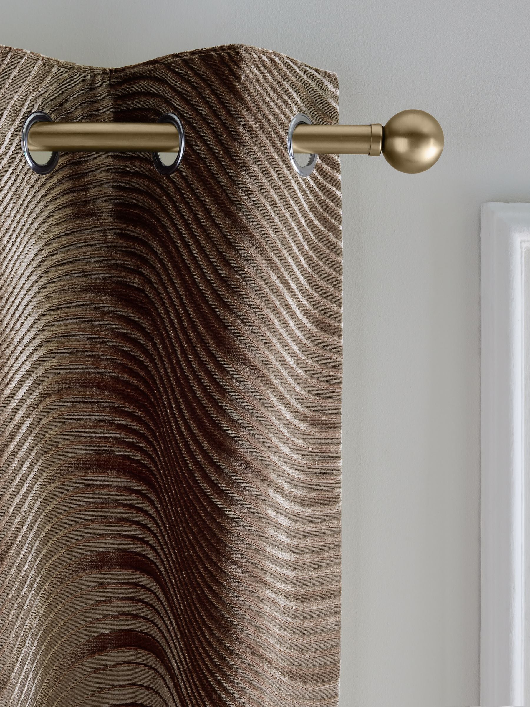Collection Luxe mocha brown velvet curtains eyelet lined (British brand)