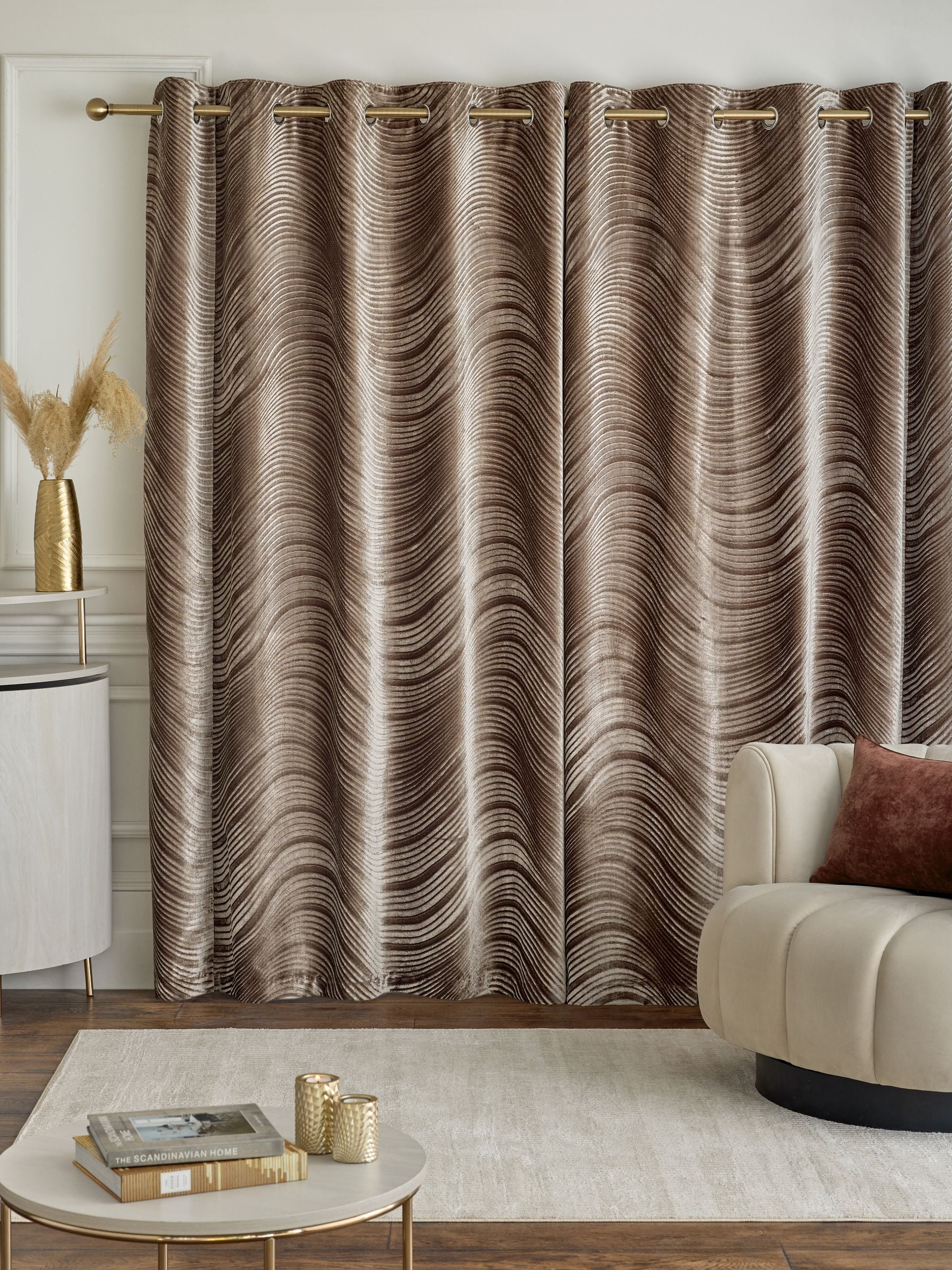 Collection Luxe mocha brown velvet curtains eyelet lined (British brand)