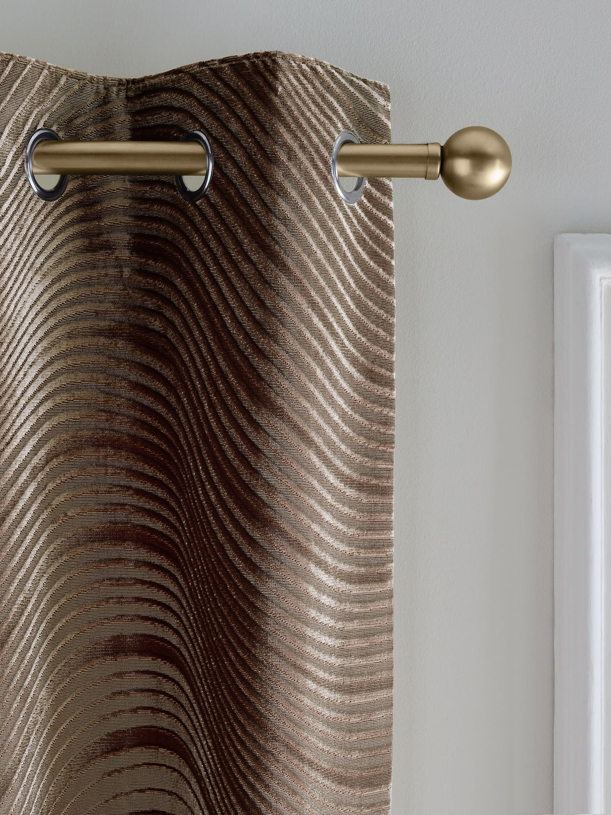 Collection Luxe mocha brown velvet curtains eyelet lined (British brand)