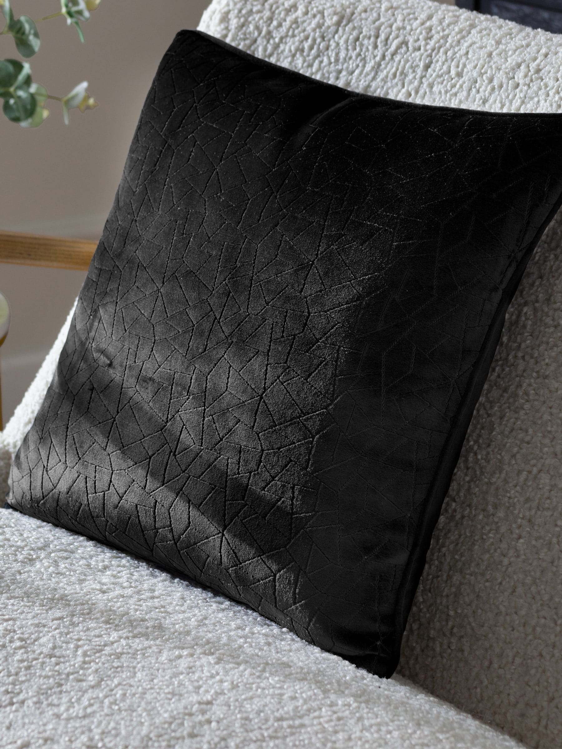 HÖEM piped velvet cushion 45cm - British product
