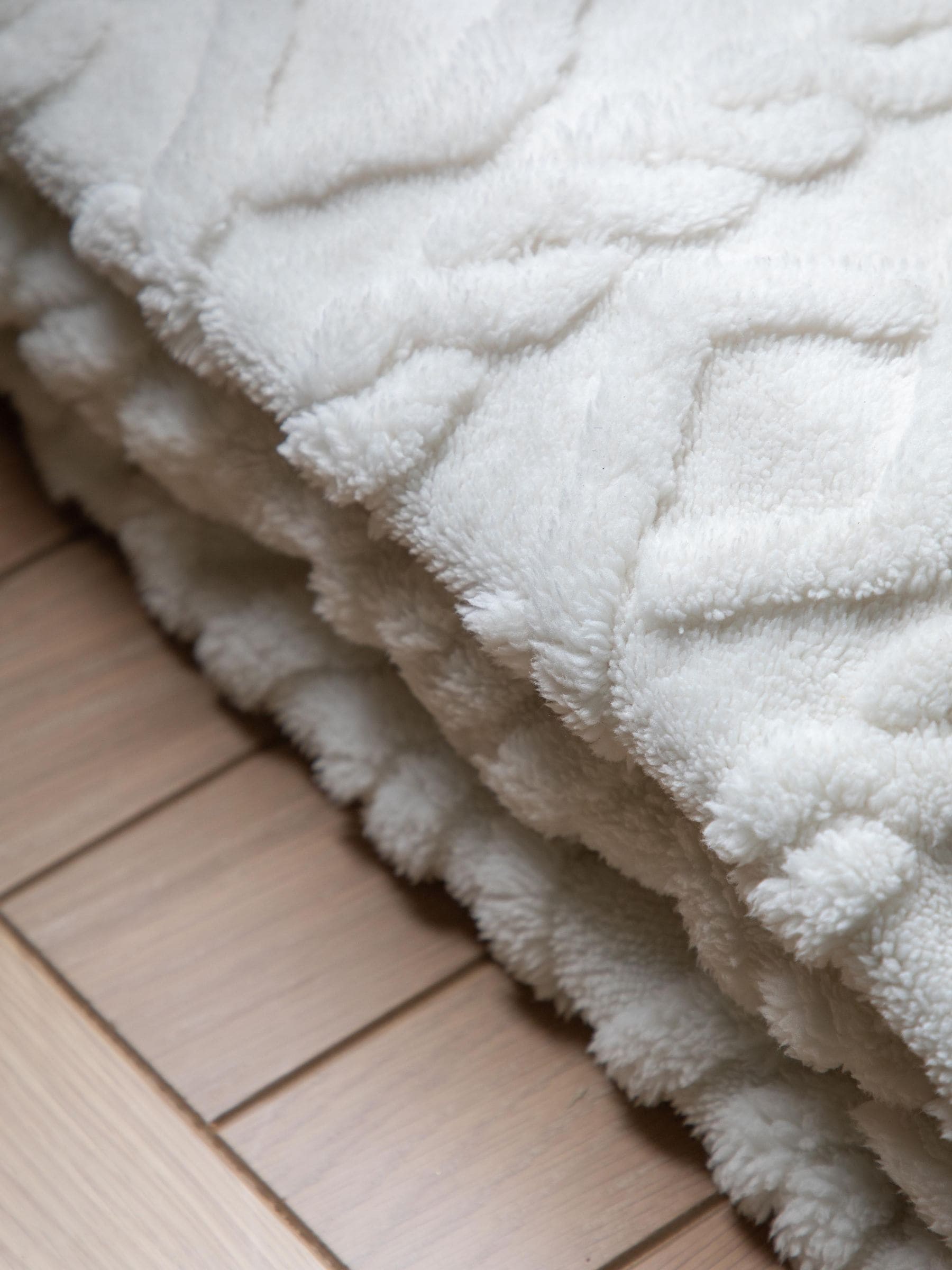 Gallery Home cable knit throw cream texture - British product