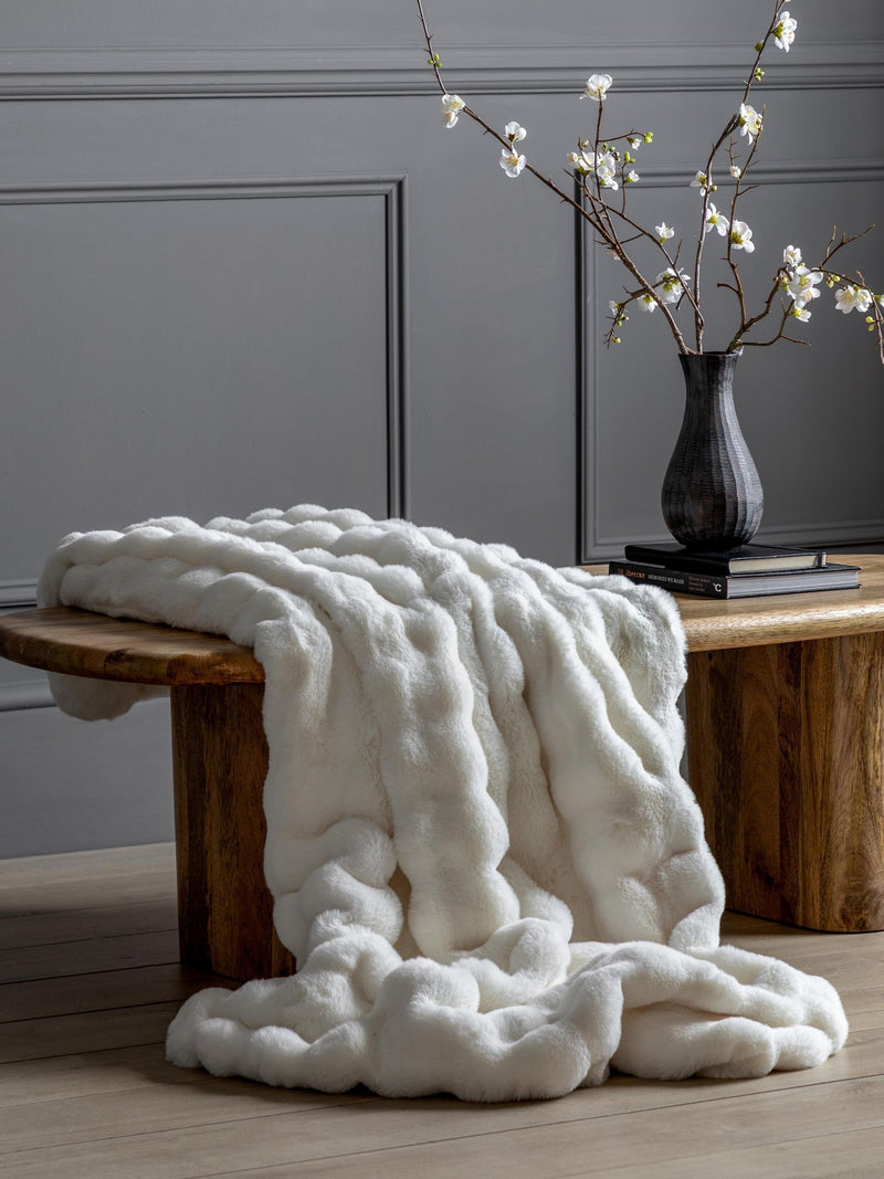 Gallery Home cream marshmallow rabbit fur throw 200x130cm (British brand)