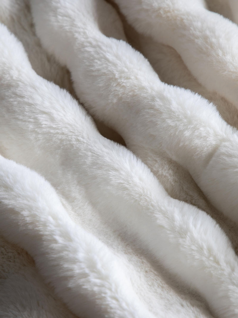 Gallery Home cream marshmallow rabbit fur throw 200x130cm (British brand)