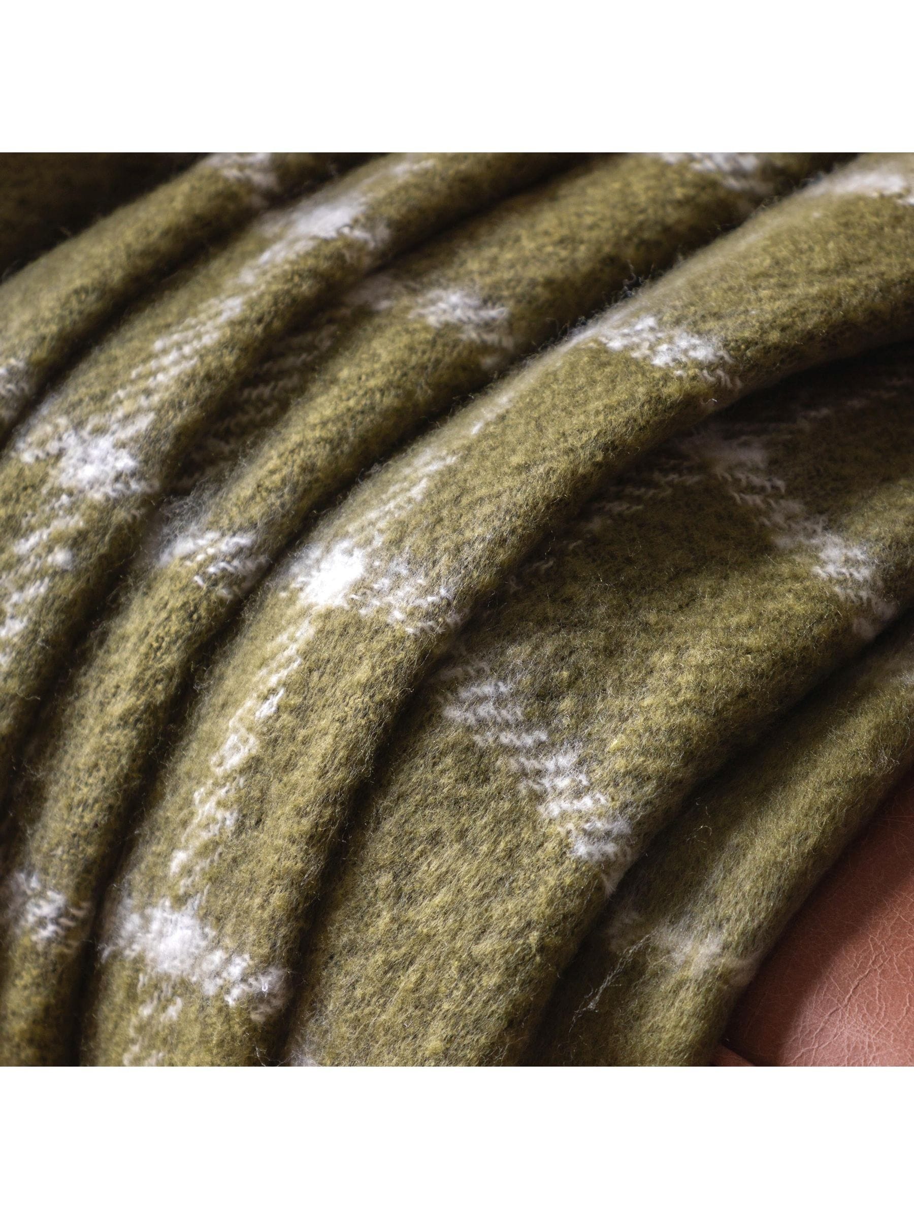 Gallery Home green poly check throw 200x130cm, imported from the UK