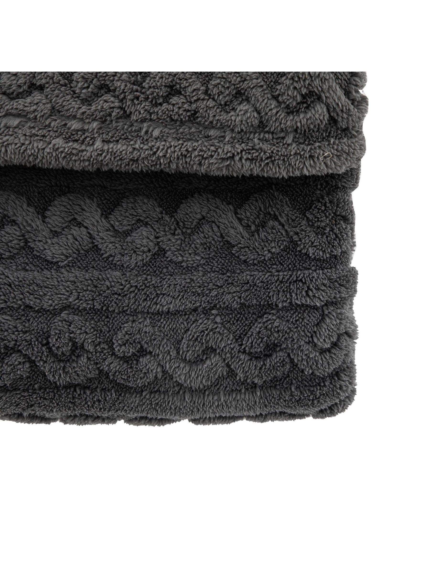 Gallery Home grey knit throw 200x130cm, imported from the UK