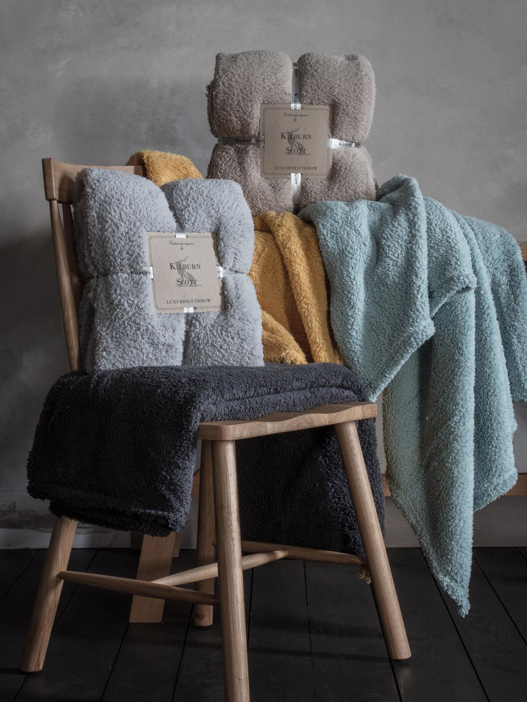 Gallery Home grey teddy fleece throw 200cm, UK version