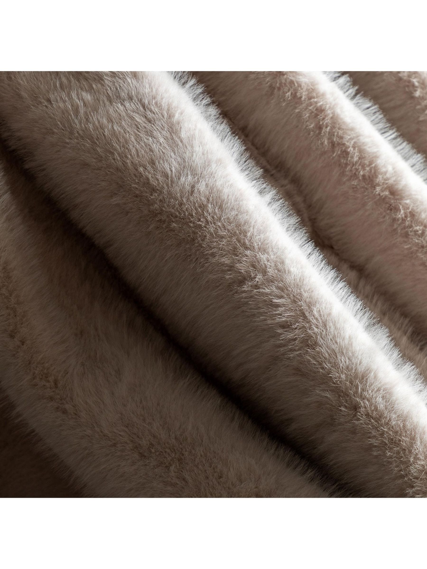 Gallery Home Brown Maple faux fur throw 200x130cm - British product
