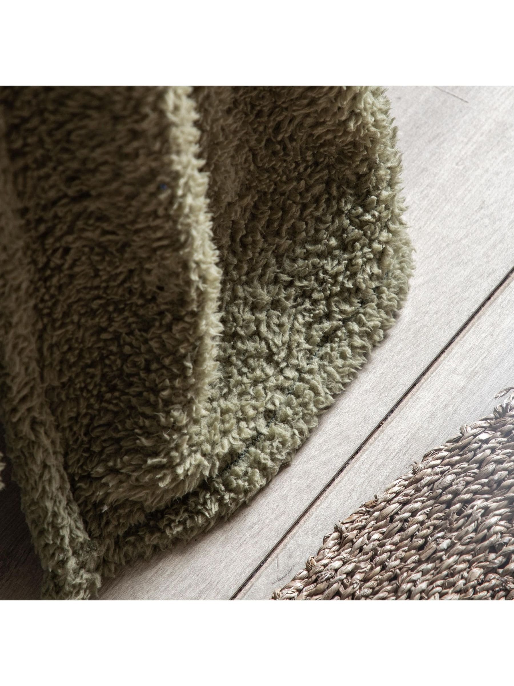 Gallery Home Green Teddy Fleece Throw - British product