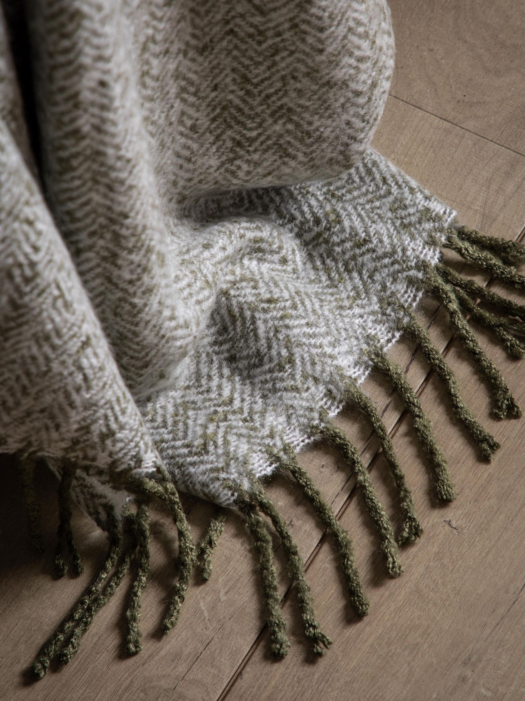 Gallery Home green herringbone faux fur throw - British product