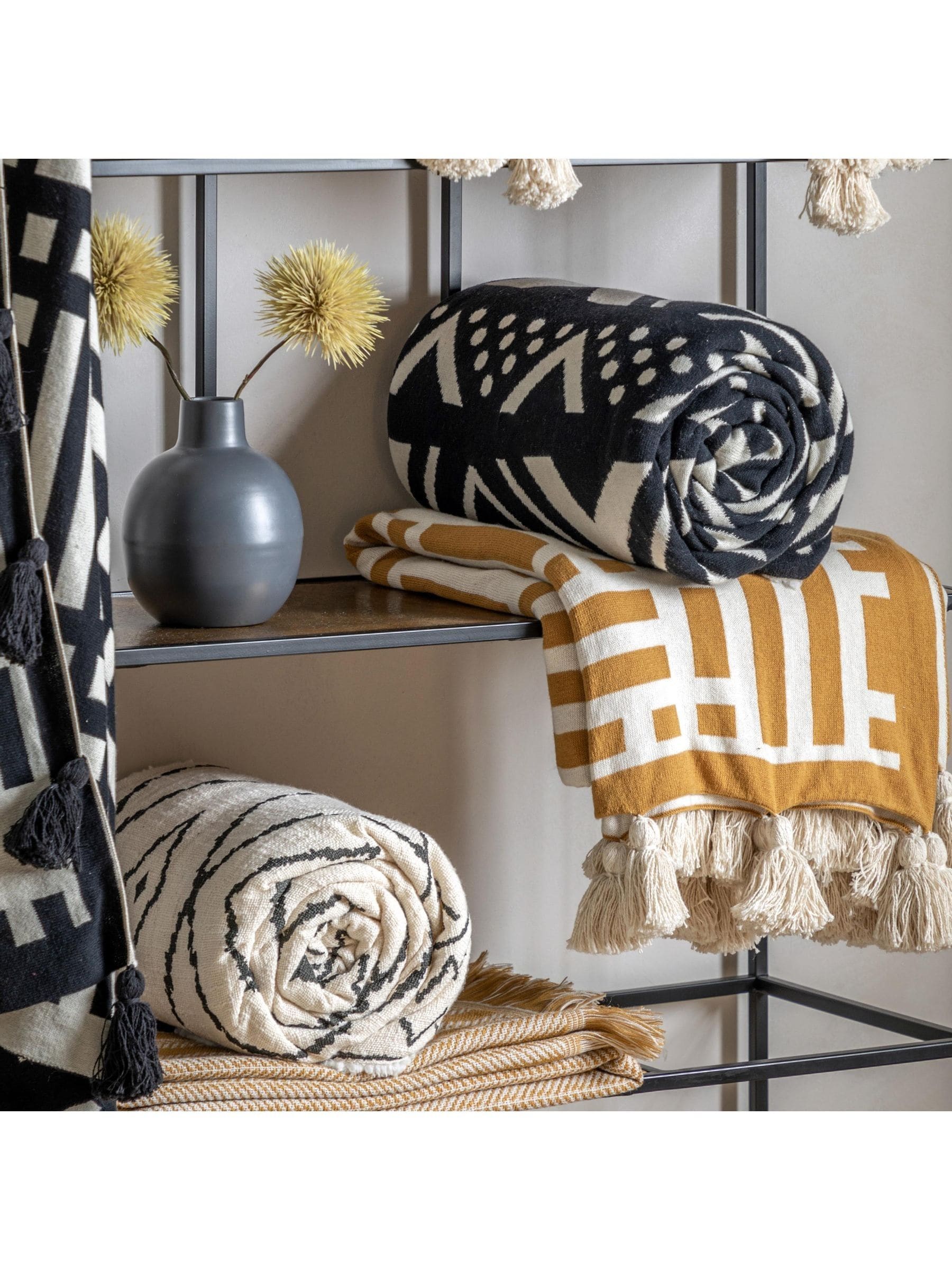 Gallery Home Yellow Merton Knitted Tassel Throw, UK version