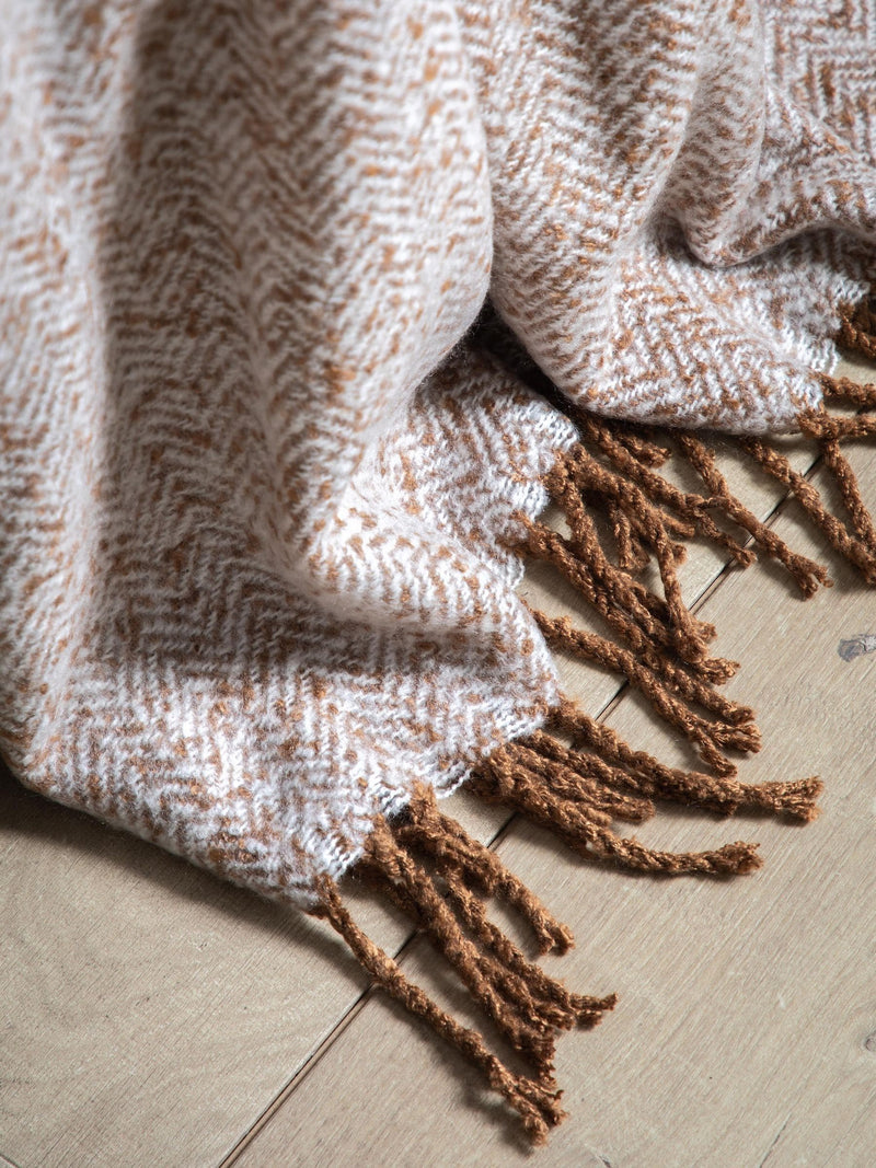 Gallery Home brown herringbone throw 200x180cm - British product
