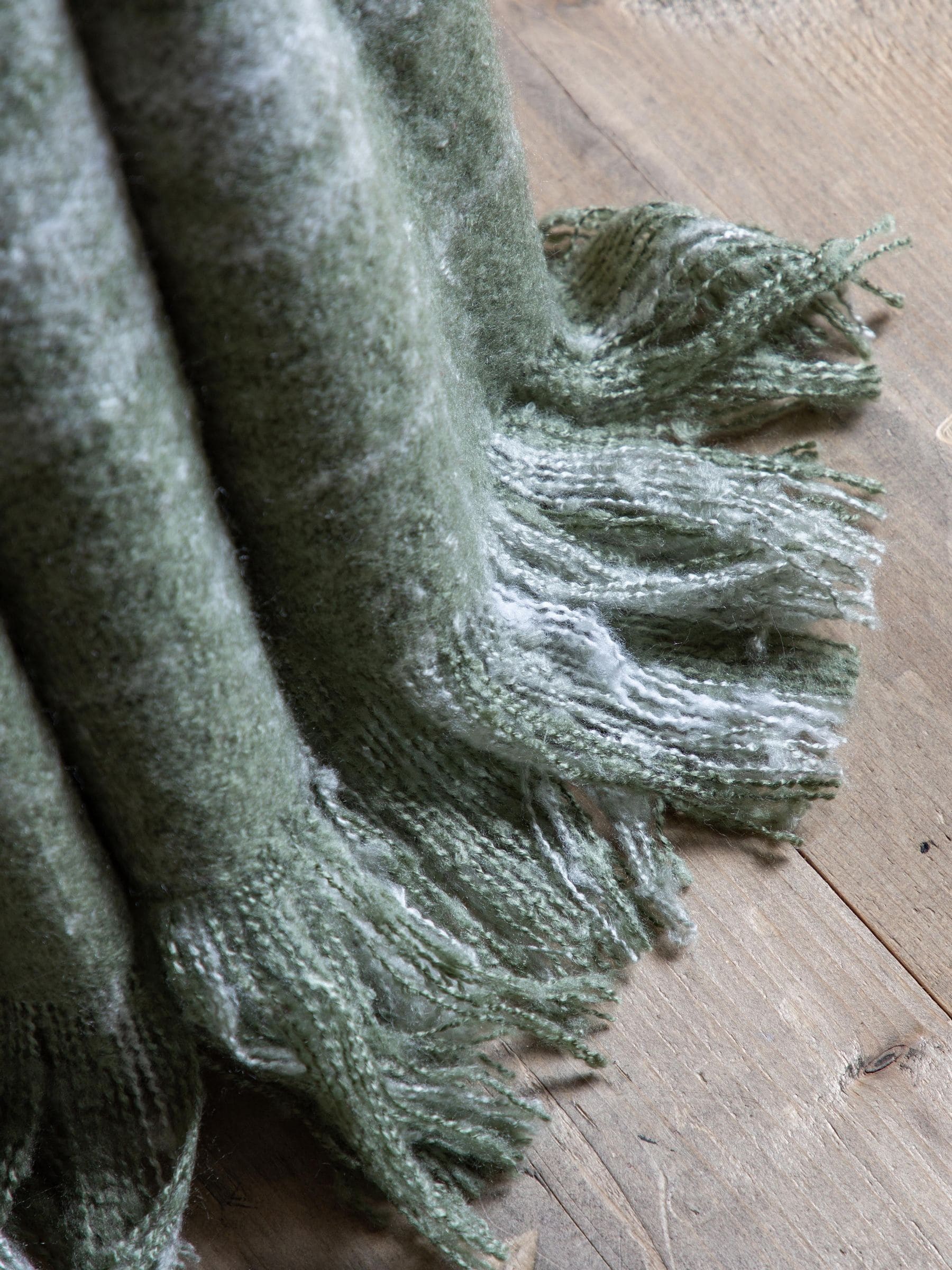 Gallery Home green check throw 200x180cm - British product