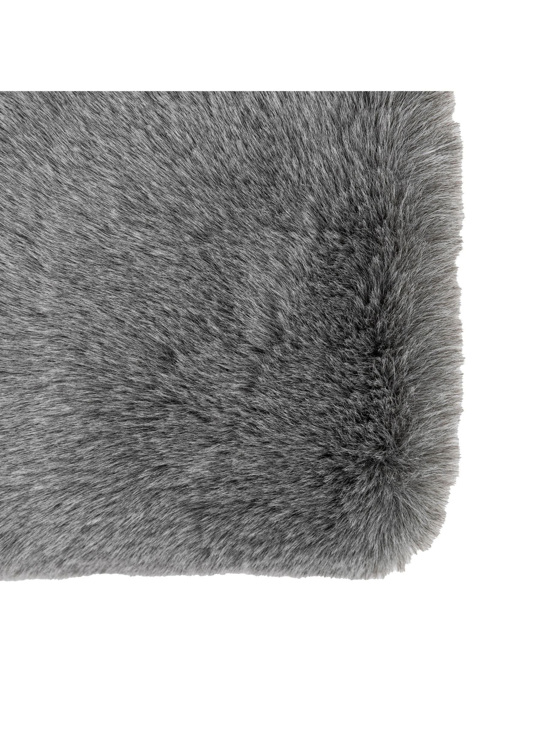 Gallery Home grey faux fur throw 150x200cm (British brand)
