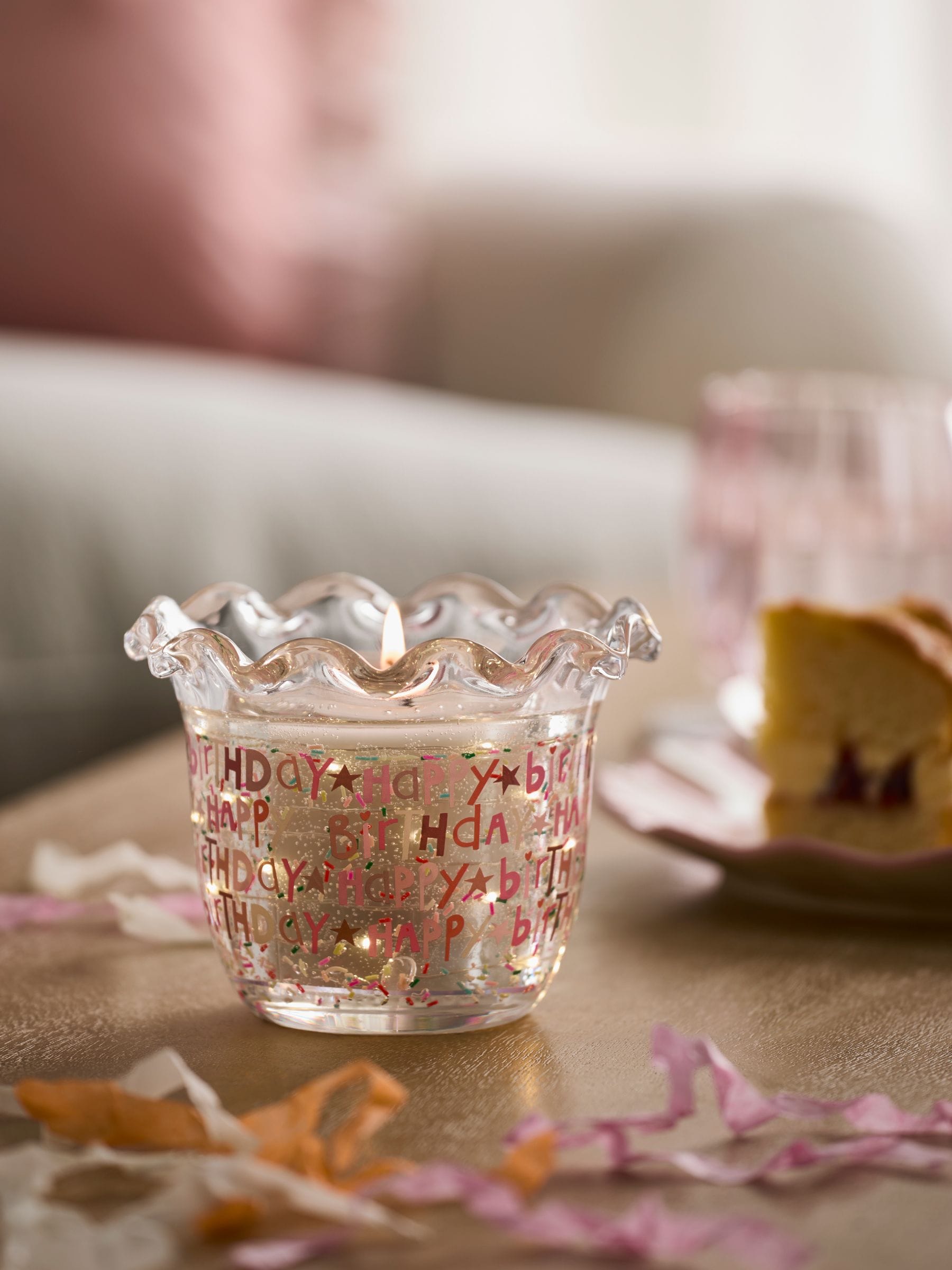 Vanilla & Cocoa Bean Happy Birthday light up candle, UK version