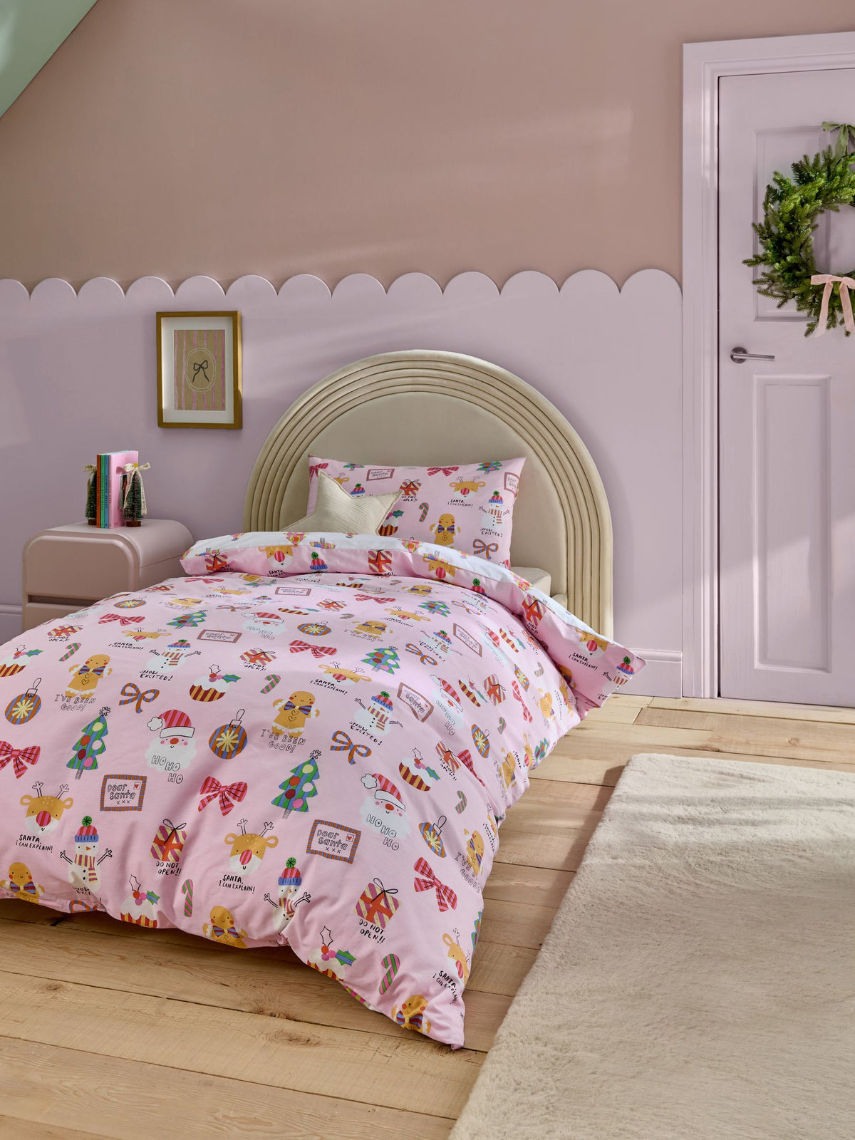 Pink Christmas Duvet Cover and Pillowcase Set (British brand)