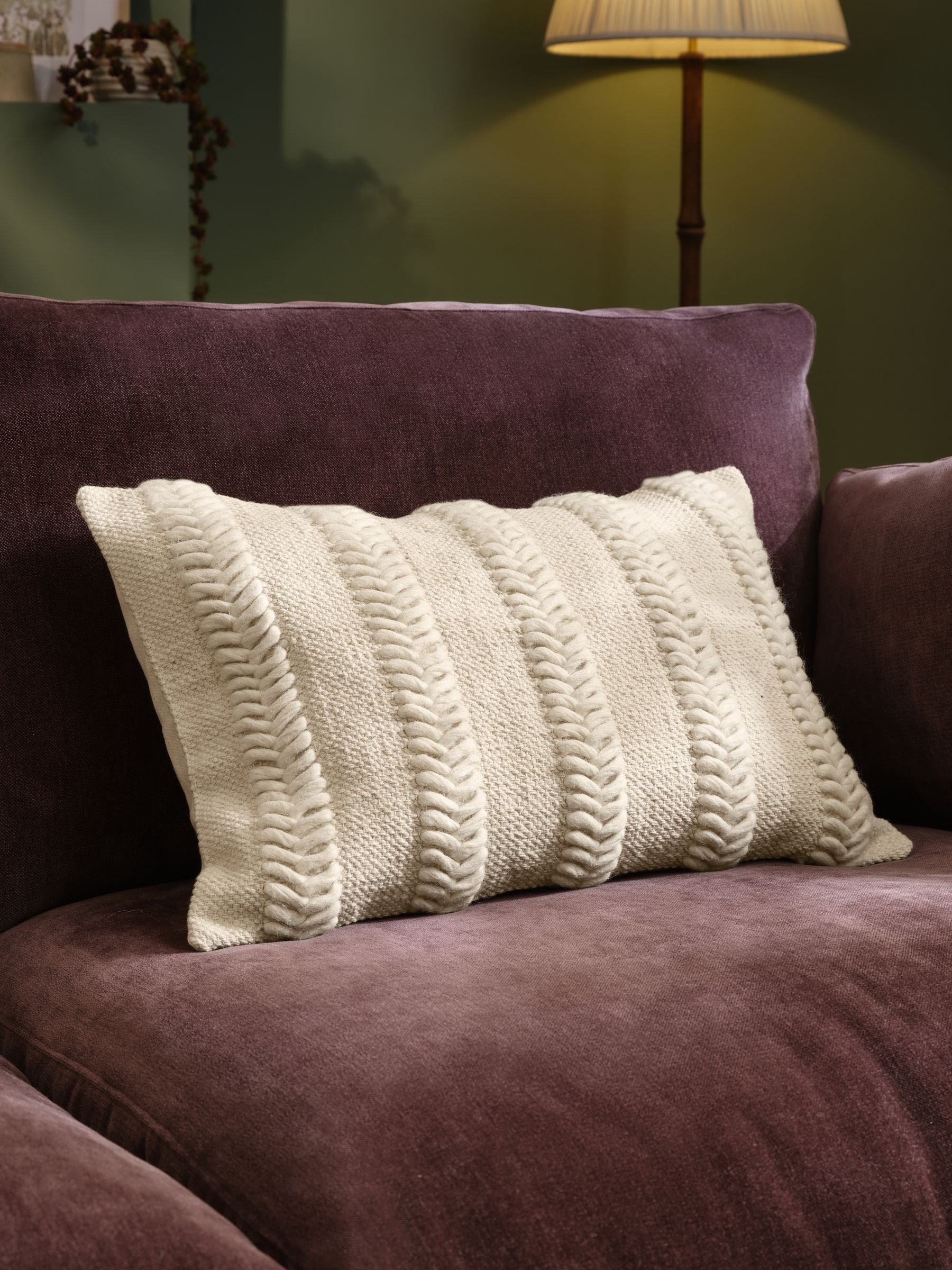 Natural woven chevron cushion 40x59cm, UK version