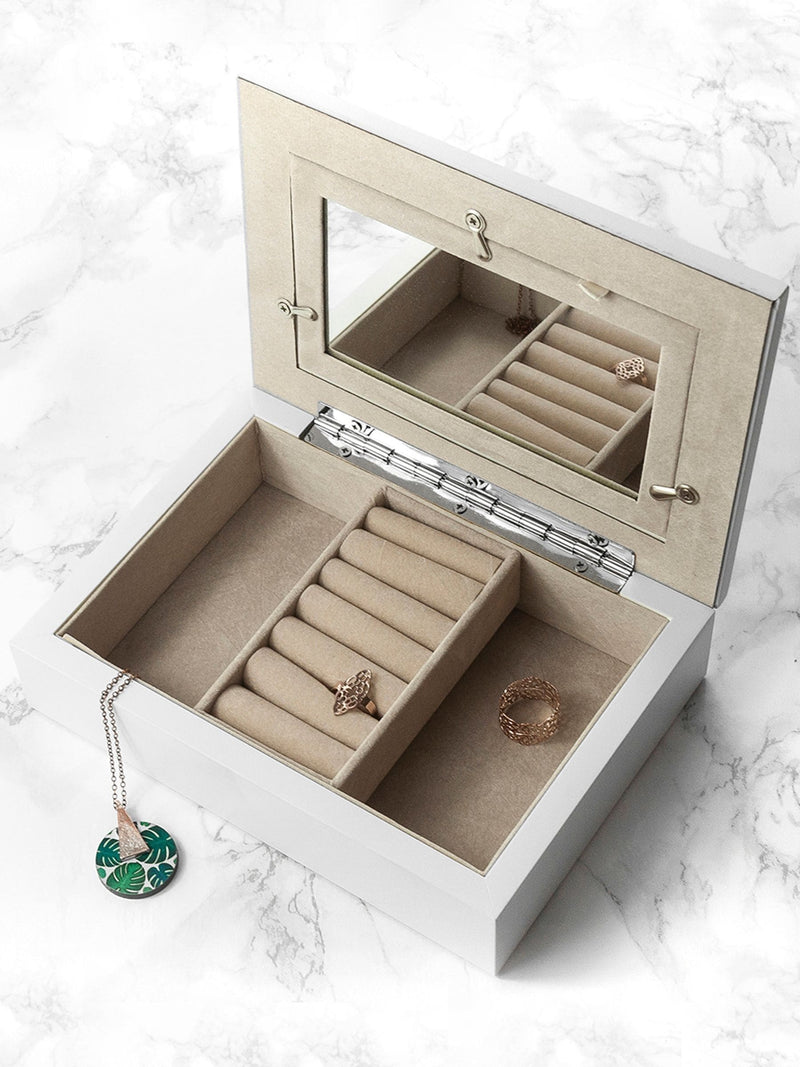 Treat Republic personalised jewellery box with photo frame - British product