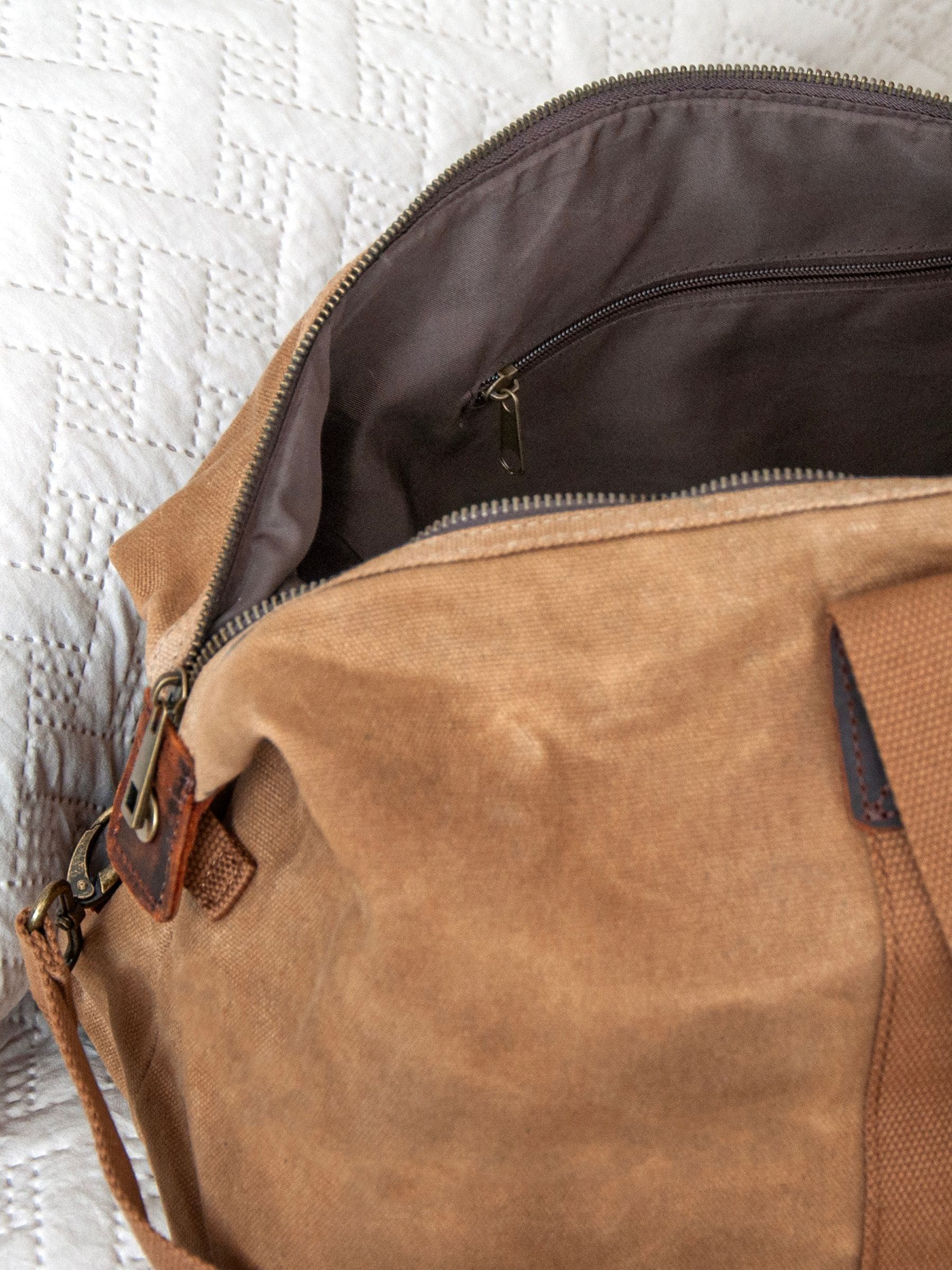Treat Republic personalised luxury waxed canvas holdall 19L, UK version