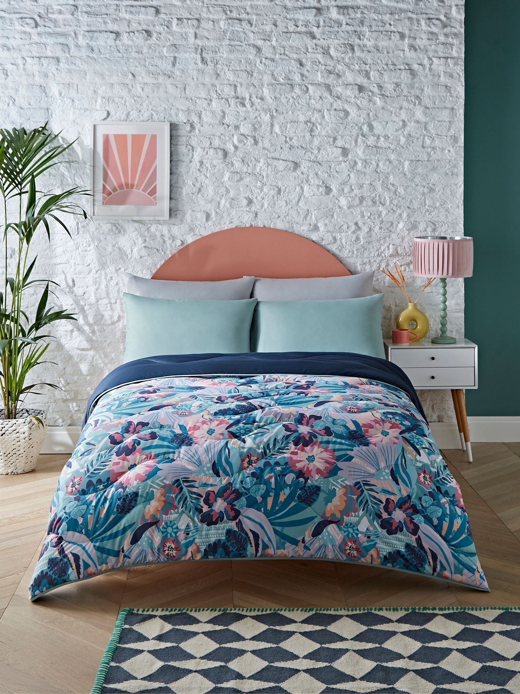 Night Lark 7 tog coverless duvet set, imported from the UK
